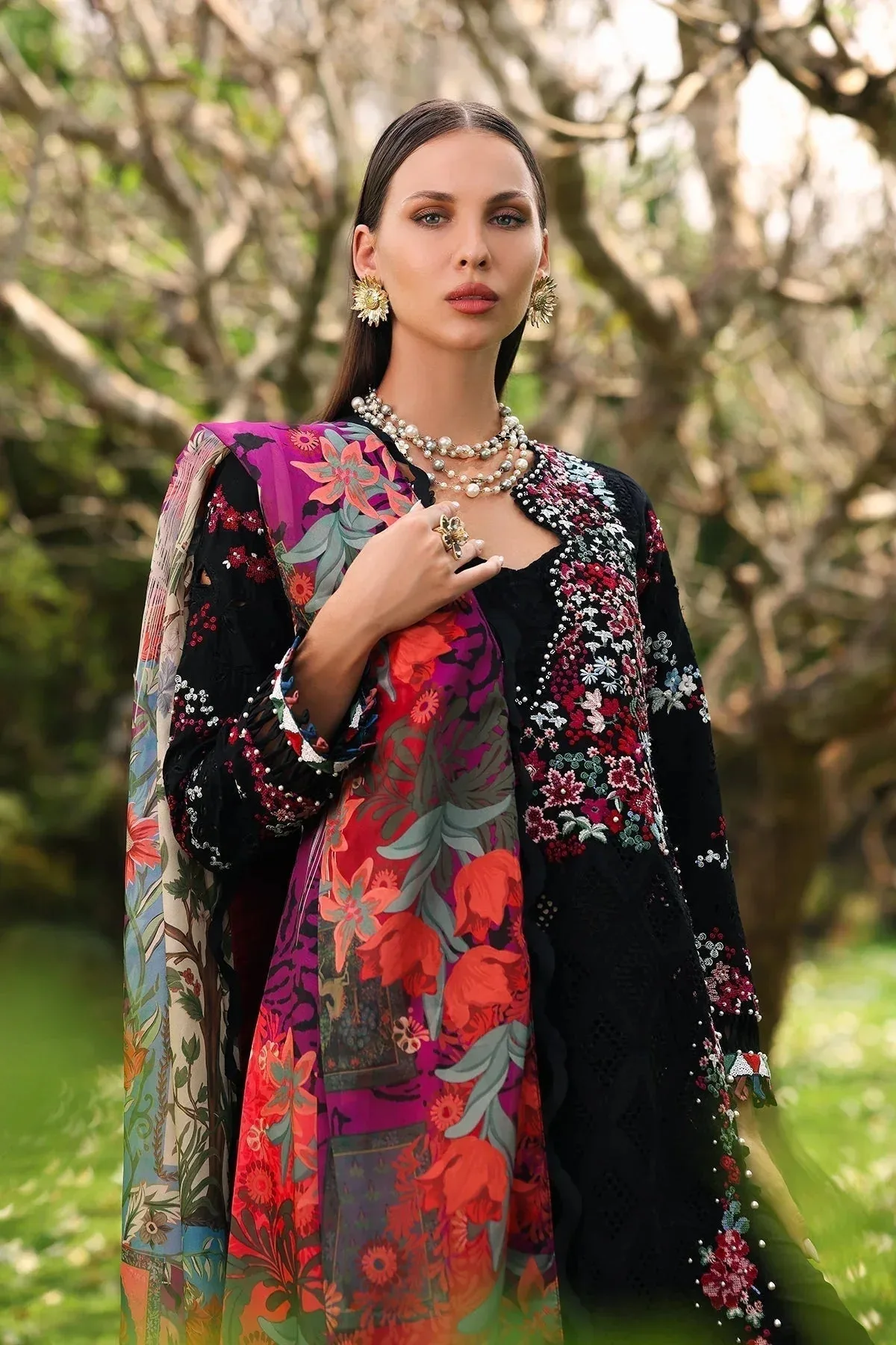 Afrozeh Lawn 25 Black Lawn – view 4 – Poshaq