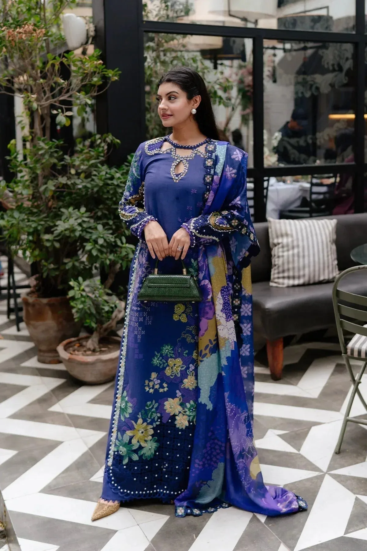 Afrozeh Luxury Embroidered & Printed Lawn Silver Lawn – view 4 – Poshaq