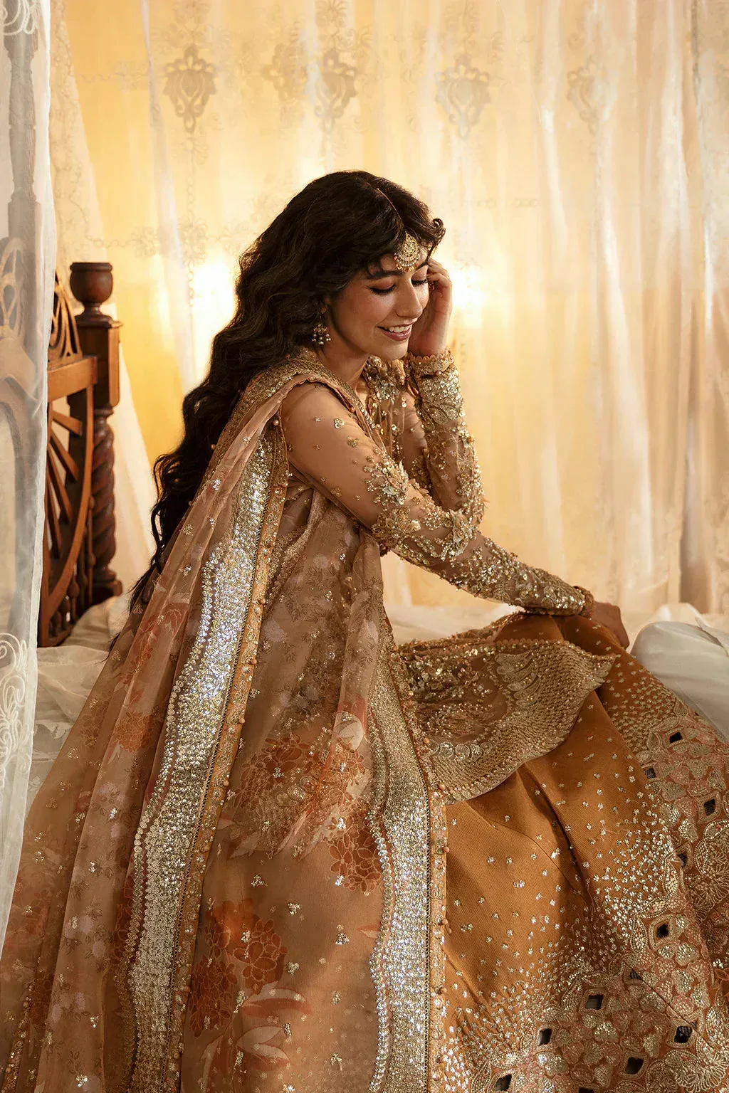 Afrozeh Gold Raw Silk – view 5 – Poshaq