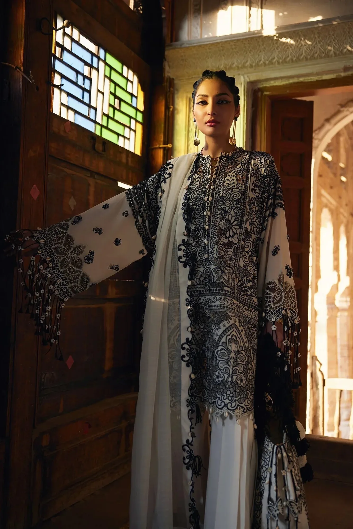 Elan Luxury Lawn 25 Black Cotton – view 5 – Poshaq