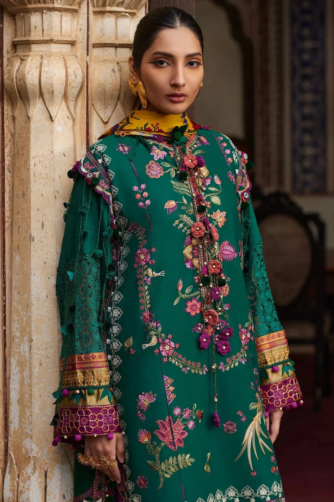 Elan Luxury Lawn 25 Emerald Green Lawn – view 3 – Poshaq