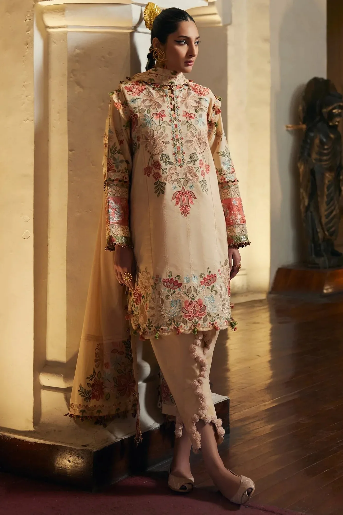 Elan Luxury Lawn 25 Skin Lawn – view 2 – Poshaq