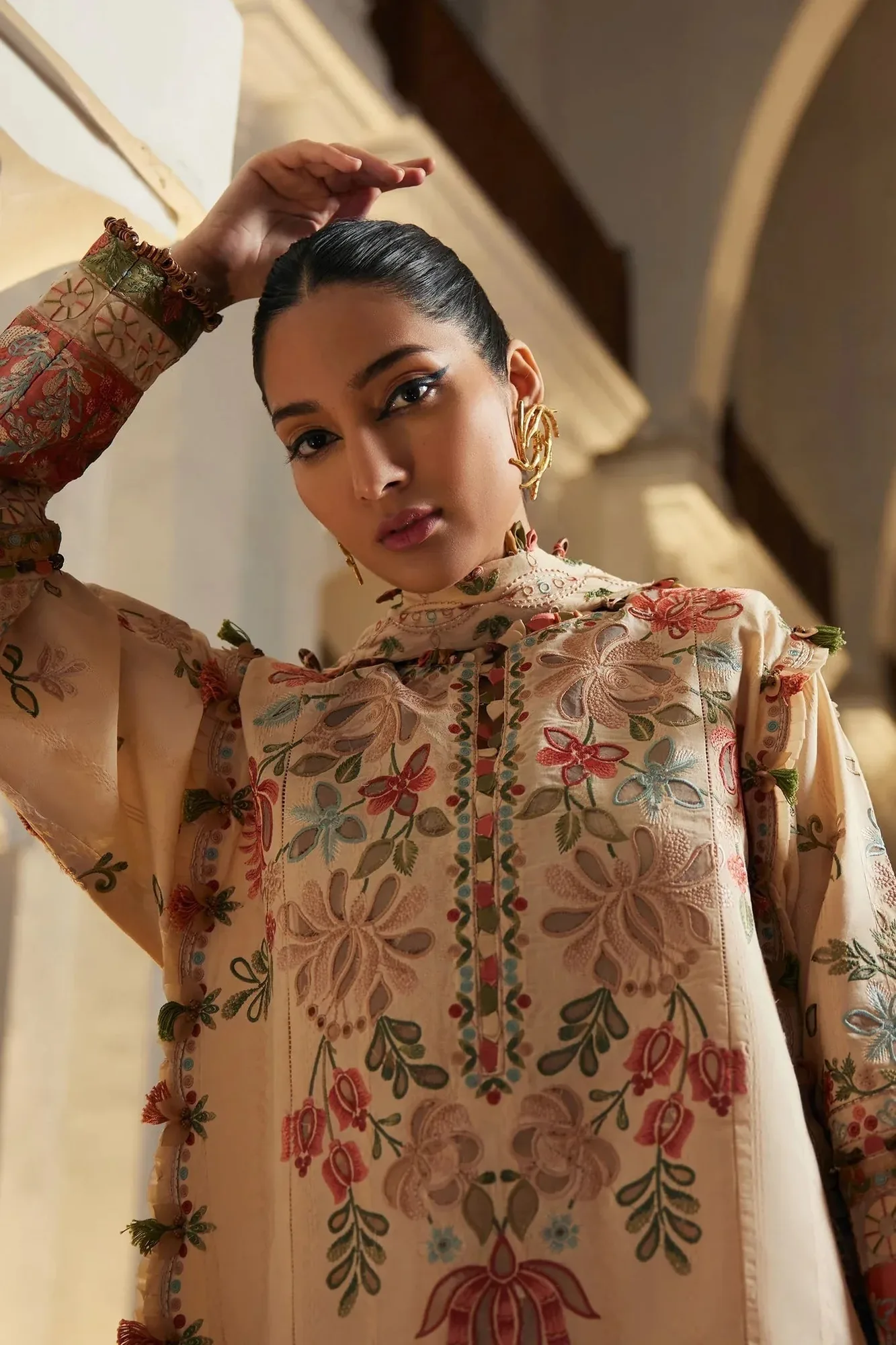 Elan Luxury Lawn 25 Skin Lawn – view 3 – Poshaq