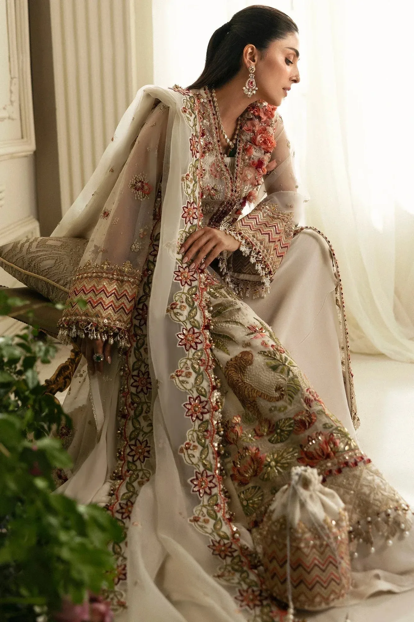 Elan Wedding Festive 24 Ivory Organza – view 4 – Poshaq