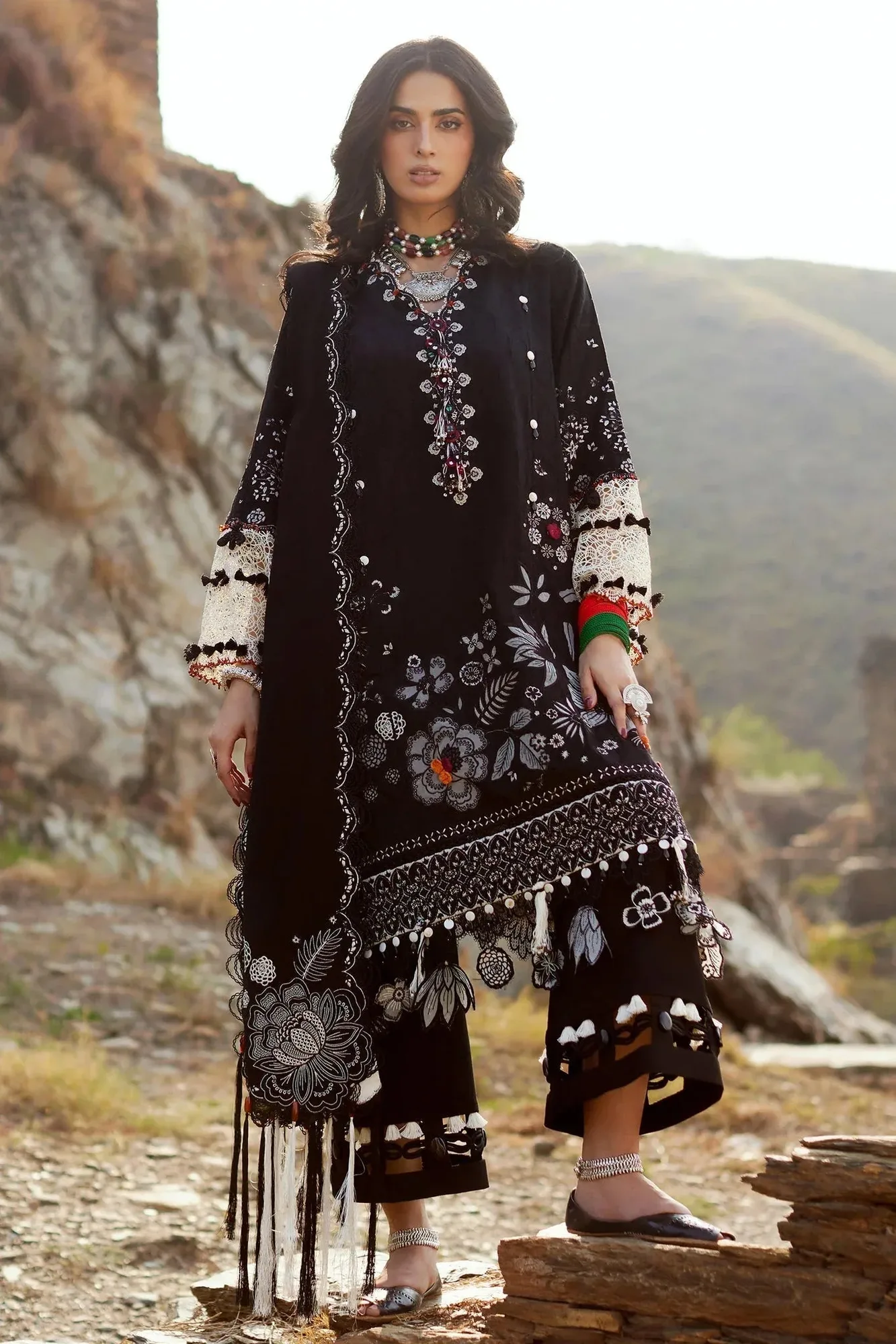 Elan Winter Collection 24 Black Jacquard – view 1 – Poshaq