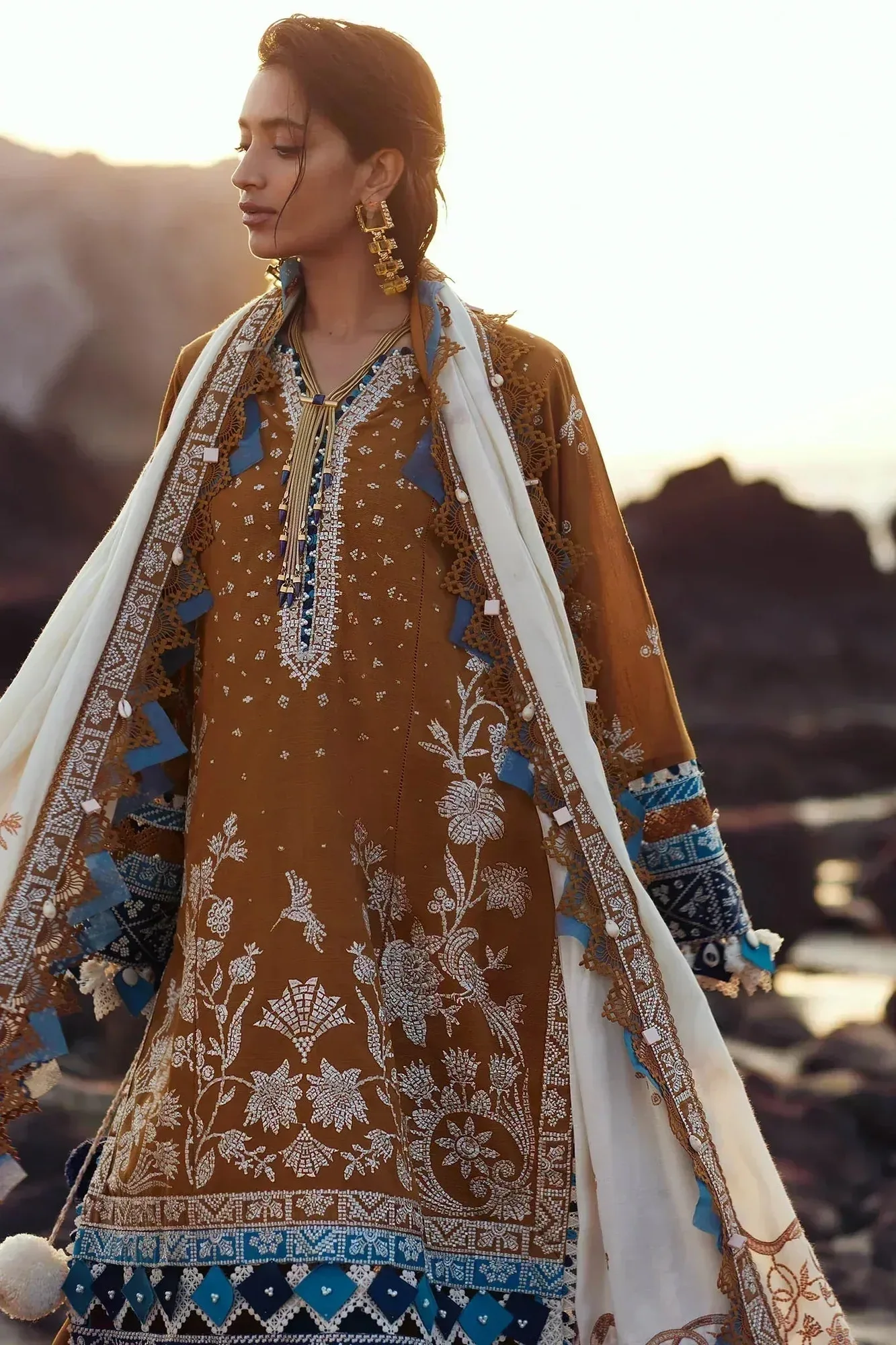 Elan Winter 23 Khaddar – view 4 – Poshaq