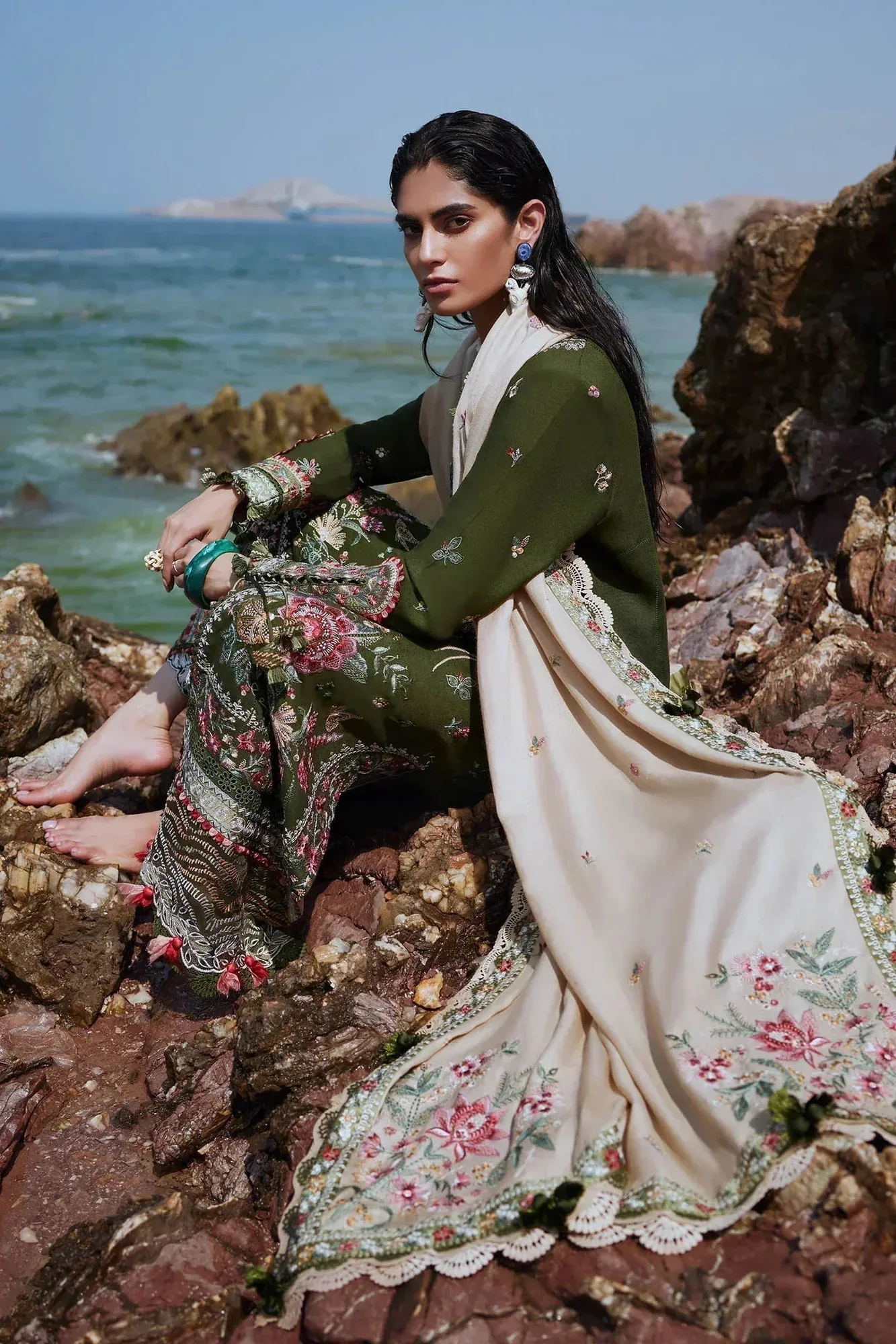 Elan Winter 23 Green Organza – view 3 – Poshaq