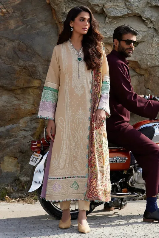 Elan Lawn24 Peach Cambric – view 1 – Poshaq