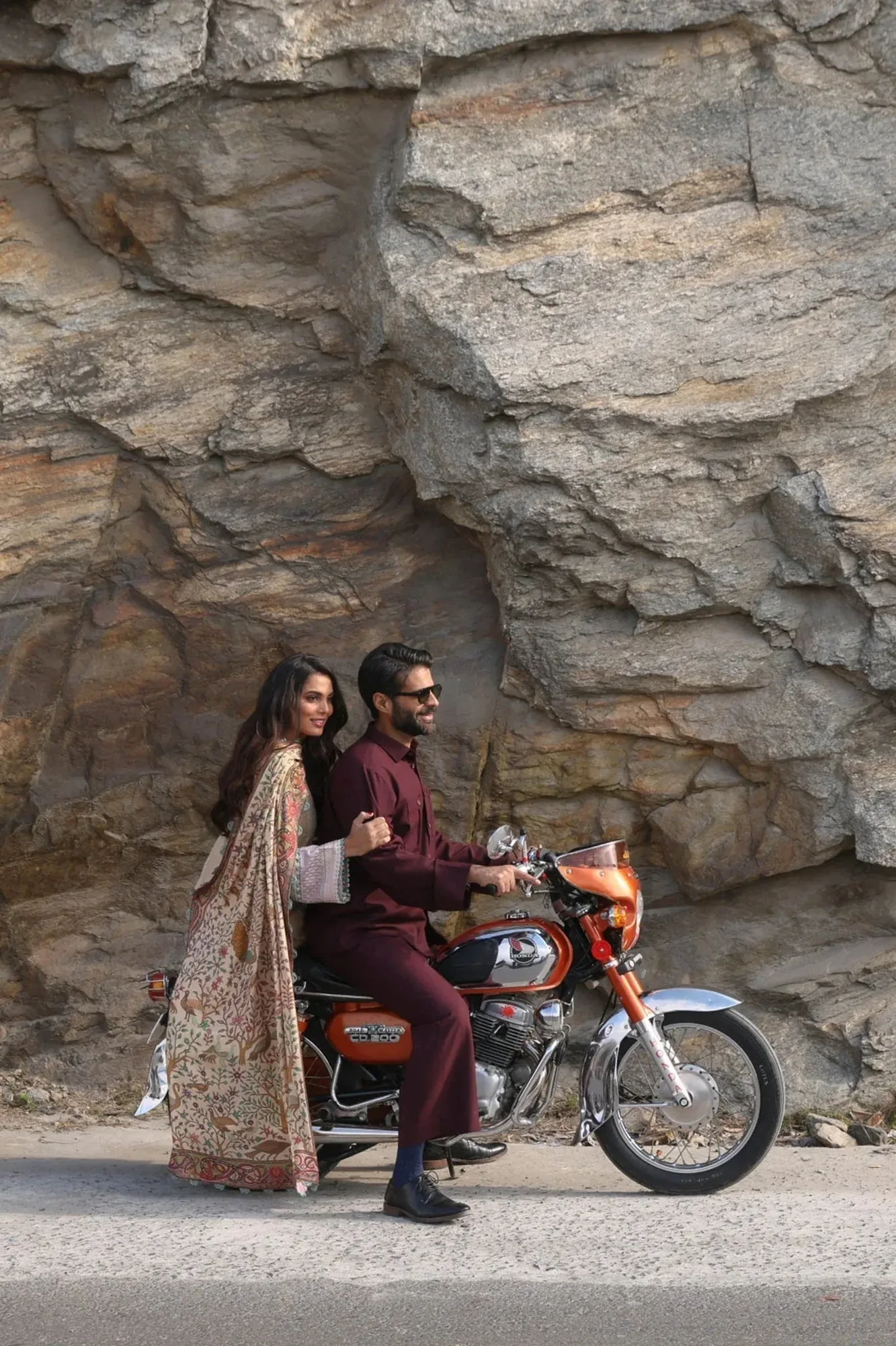 Elan Lawn24 Peach Cambric – view 3 – Poshaq