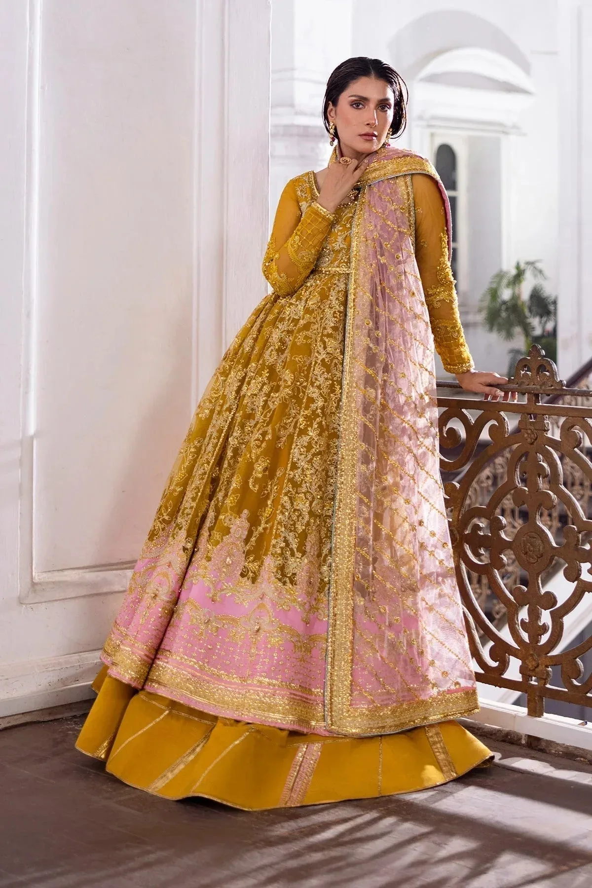 Erum Khan Jahan Wedding 25 golden yellow Raw Silk – view 4 – Poshaq