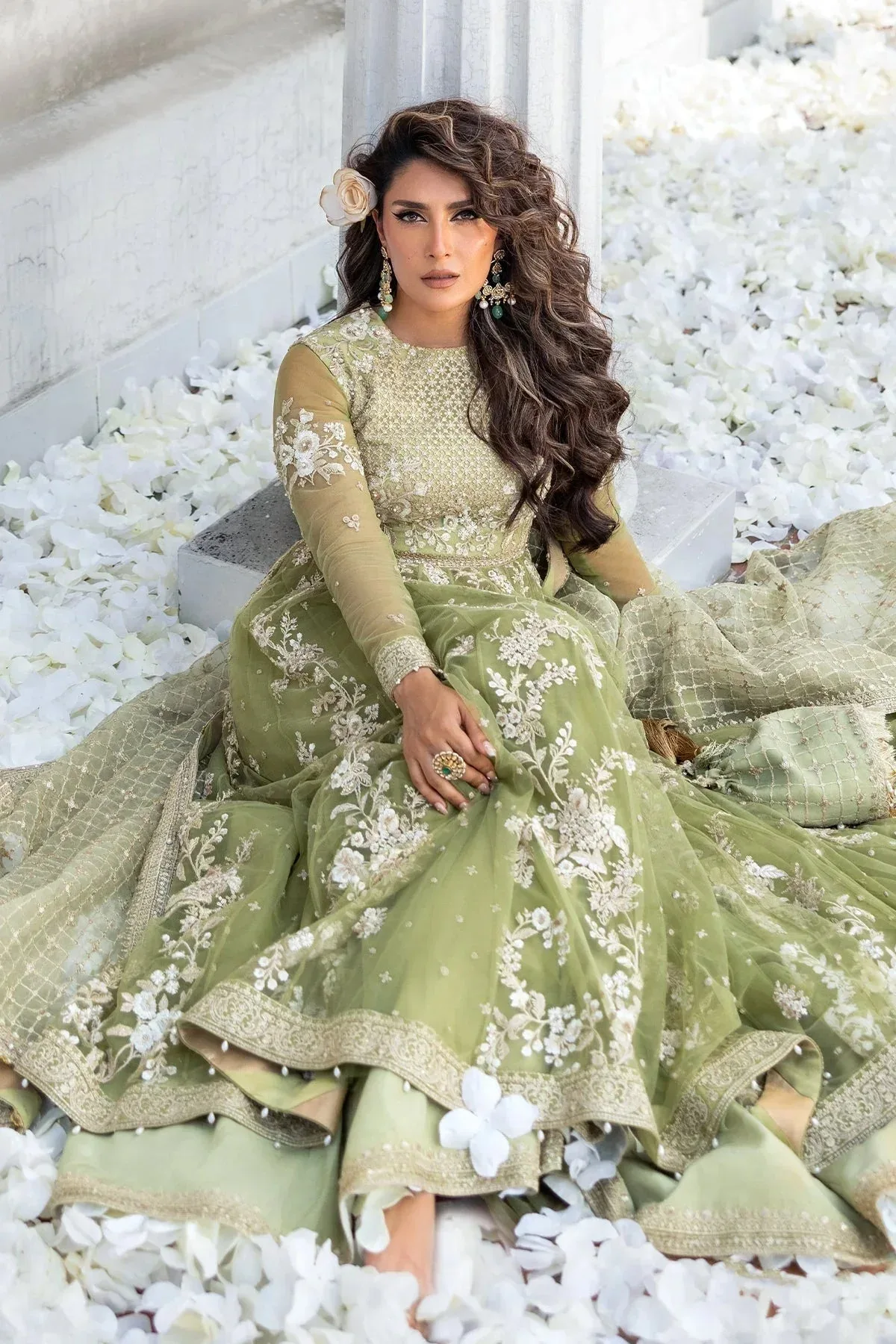 Erum Khan Jahan Wedding 25 green Raw Silk – view 3 – Poshaq