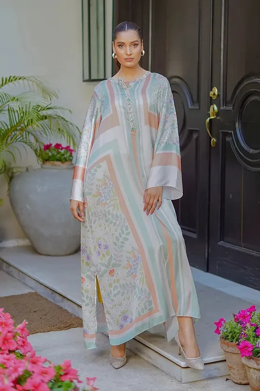 Erum Khan Nue 25 Off White Silk – view 1 – Poshaq