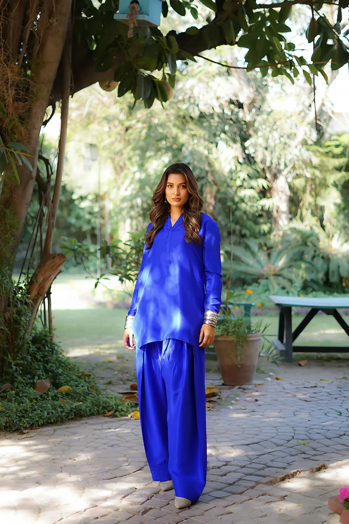 Erum Khan Nue 25 Electric Blue Raw Silk – view 3 – Poshaq