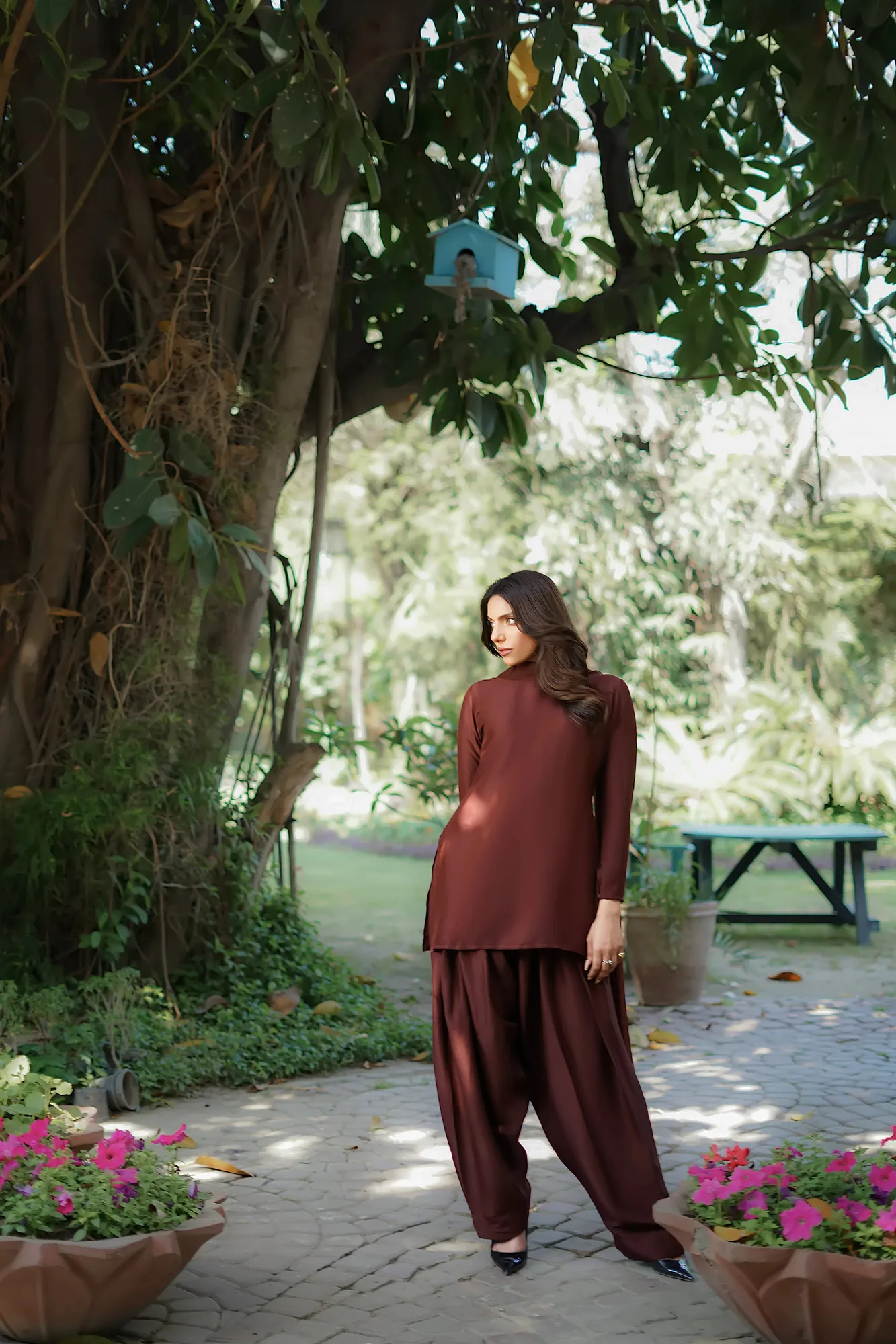 Erum Khan Nue 25 Deep Chocolate Raw Silk – view 4 – Poshaq