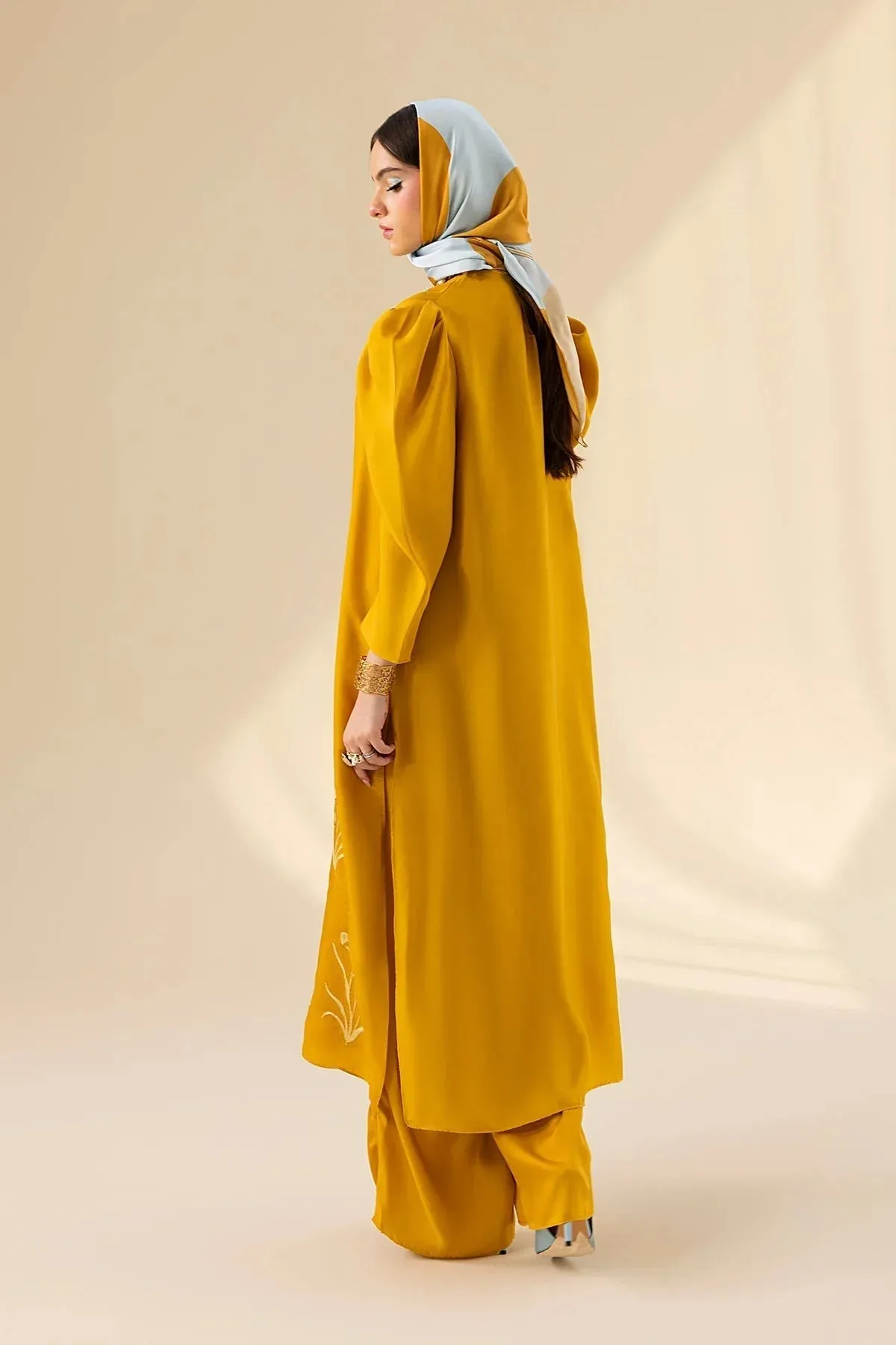 Erum Khan Lillia Summer Edit Gold Silk – view 2 – Poshaq