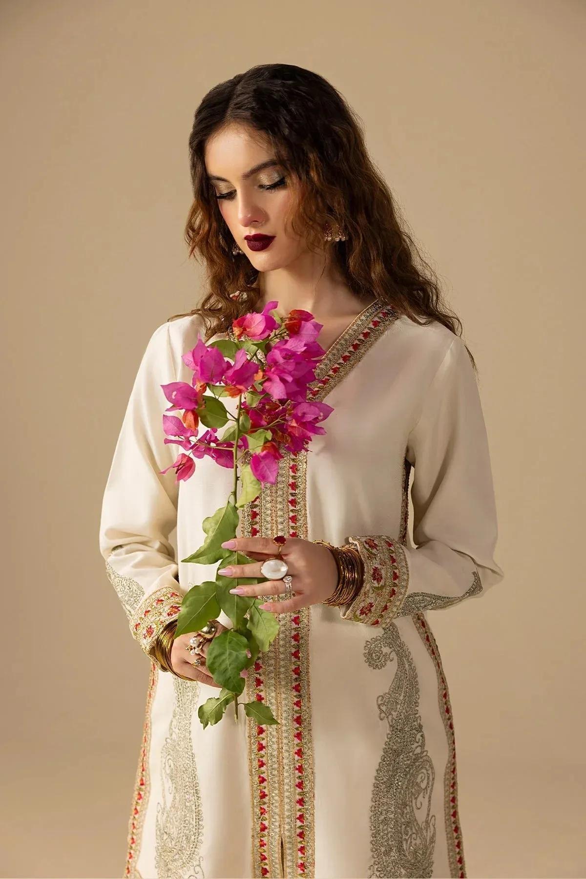 Erum Khan Lillia Summer Edit Off White Raw Silk – view 3 – Poshaq