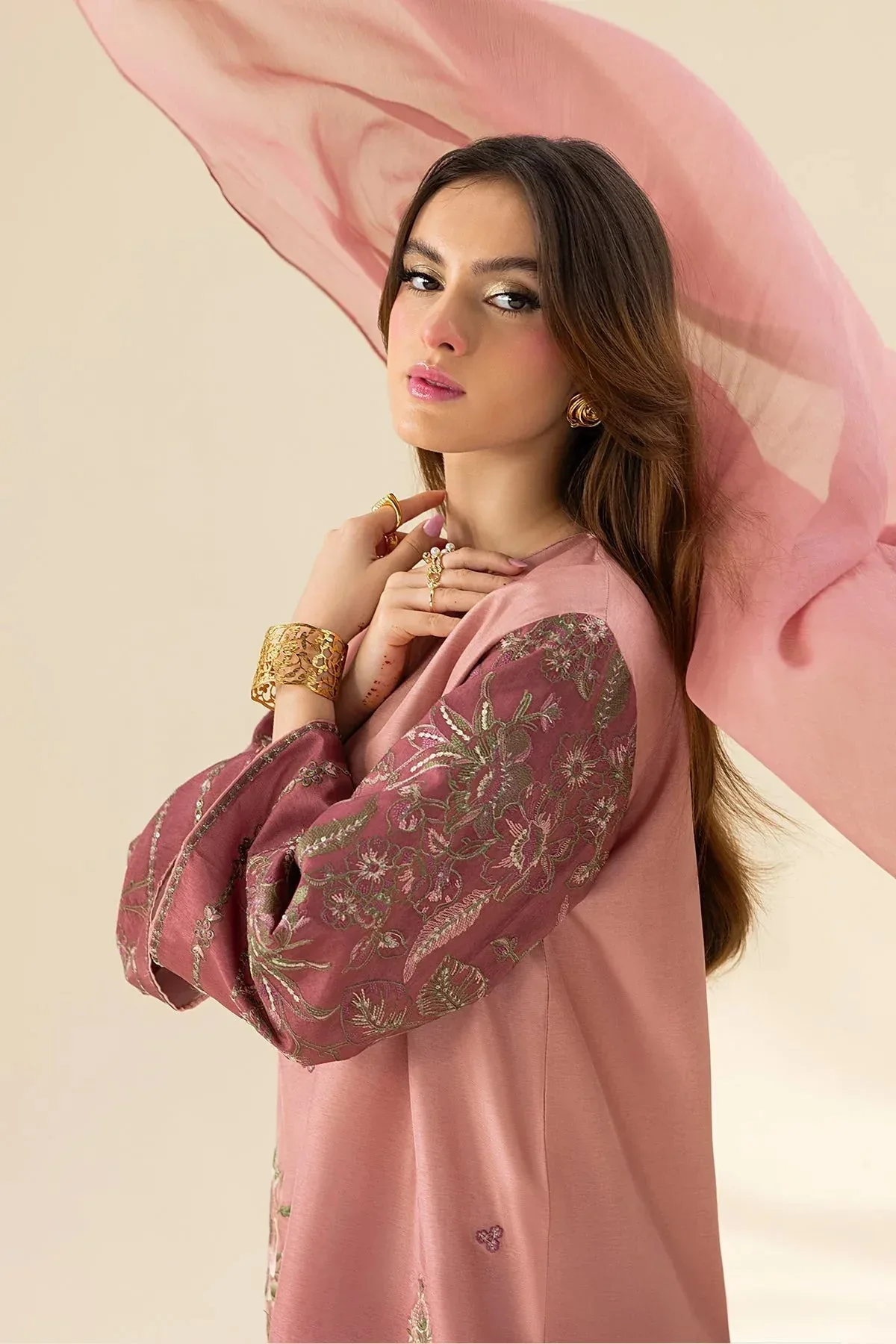 Erum Khan Lillia Summer Edit Tea Pink Organza – view 3 – Poshaq