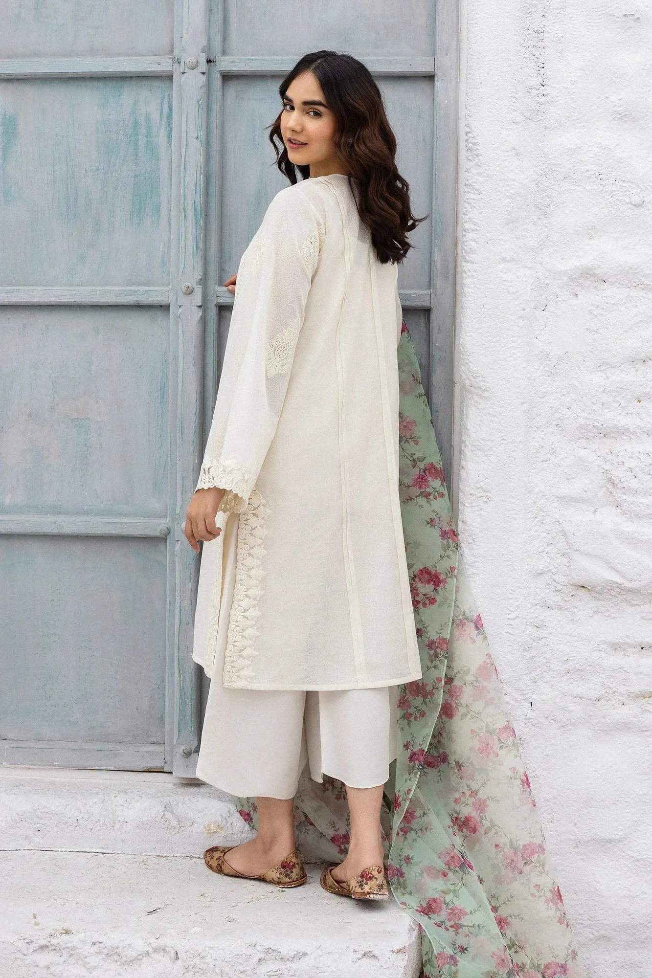 Erum Khan Ramadan Edition White Organza – view 2 – Poshaq
