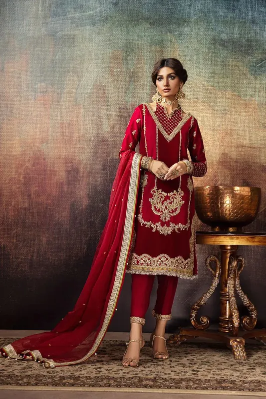 Erum Khan Begham Jaan Bridal Formals Red – view 1 – Poshaq