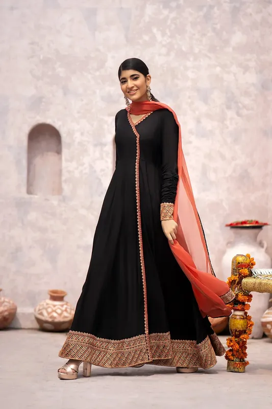 Erum Khan Sakhiyan Formals Black Raw Silk – view 1 – Poshaq
