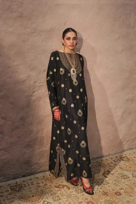 Erum Khan Shab Siyah 23 Black – view 1 – Poshaq