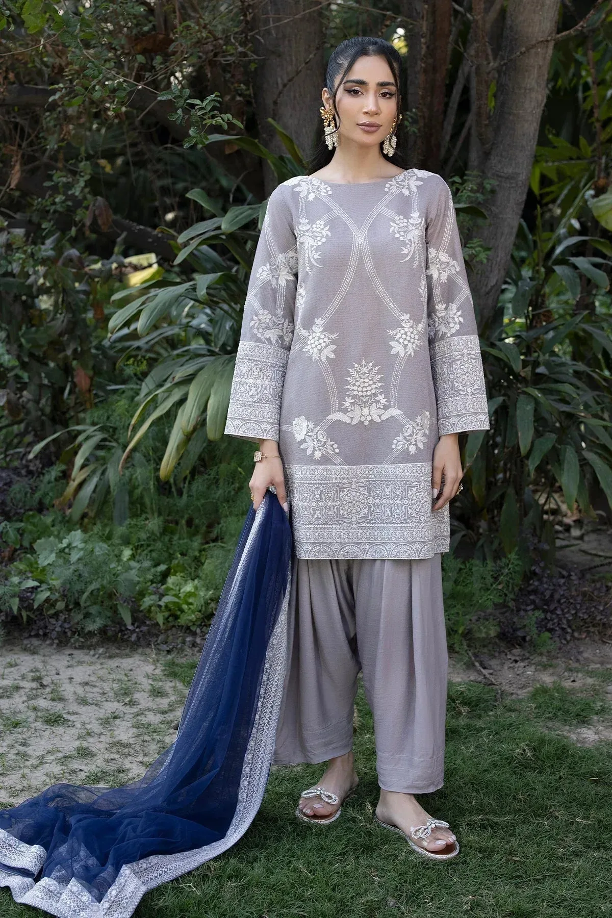 Erum Khan Shahzeen Eid Collection Grey Raw Silk – view 3 – Poshaq