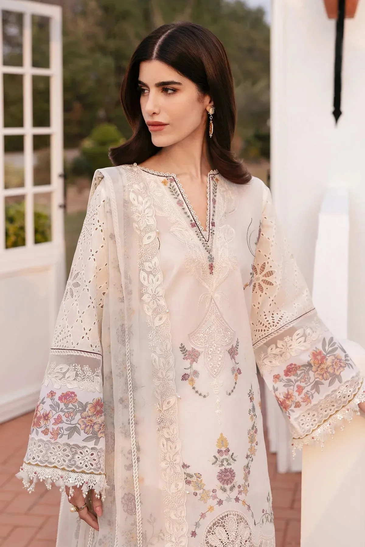 Baroque Eid Lawn 25 Off White Jacquard – view 4 – Poshaq