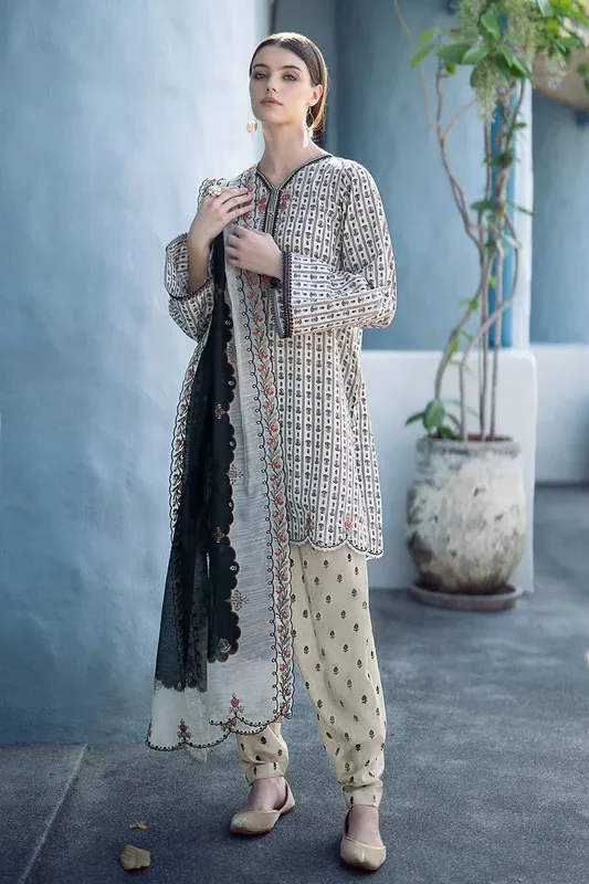 Baroque Lawn Collection 24 Ivory Organza – view 1 – Poshaq