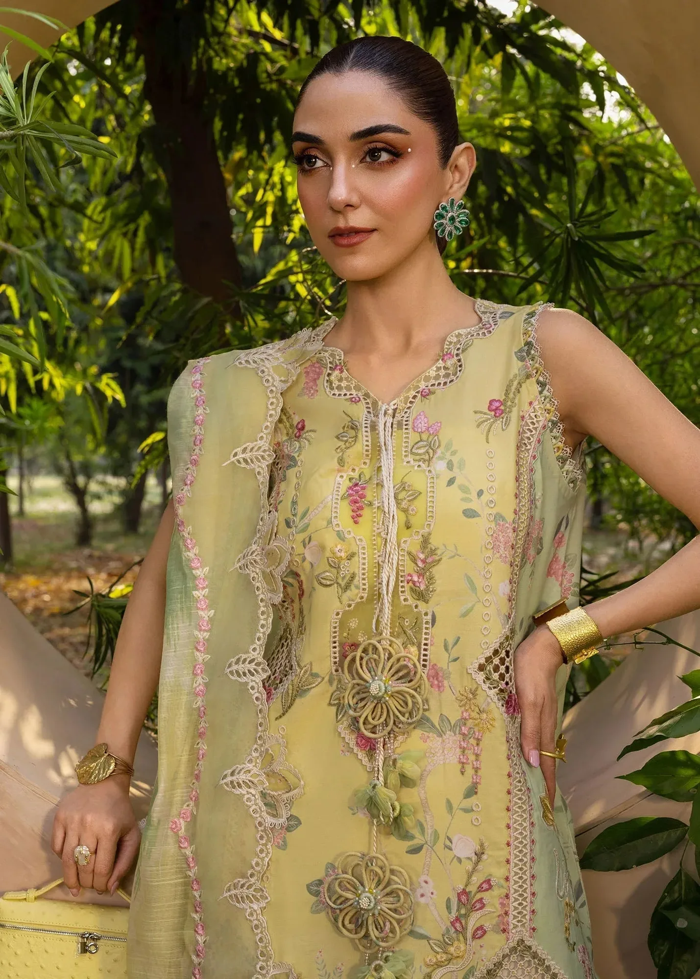 Crimson Tasawar 25 Lemon Yellow Organza – view 3 – Poshaq