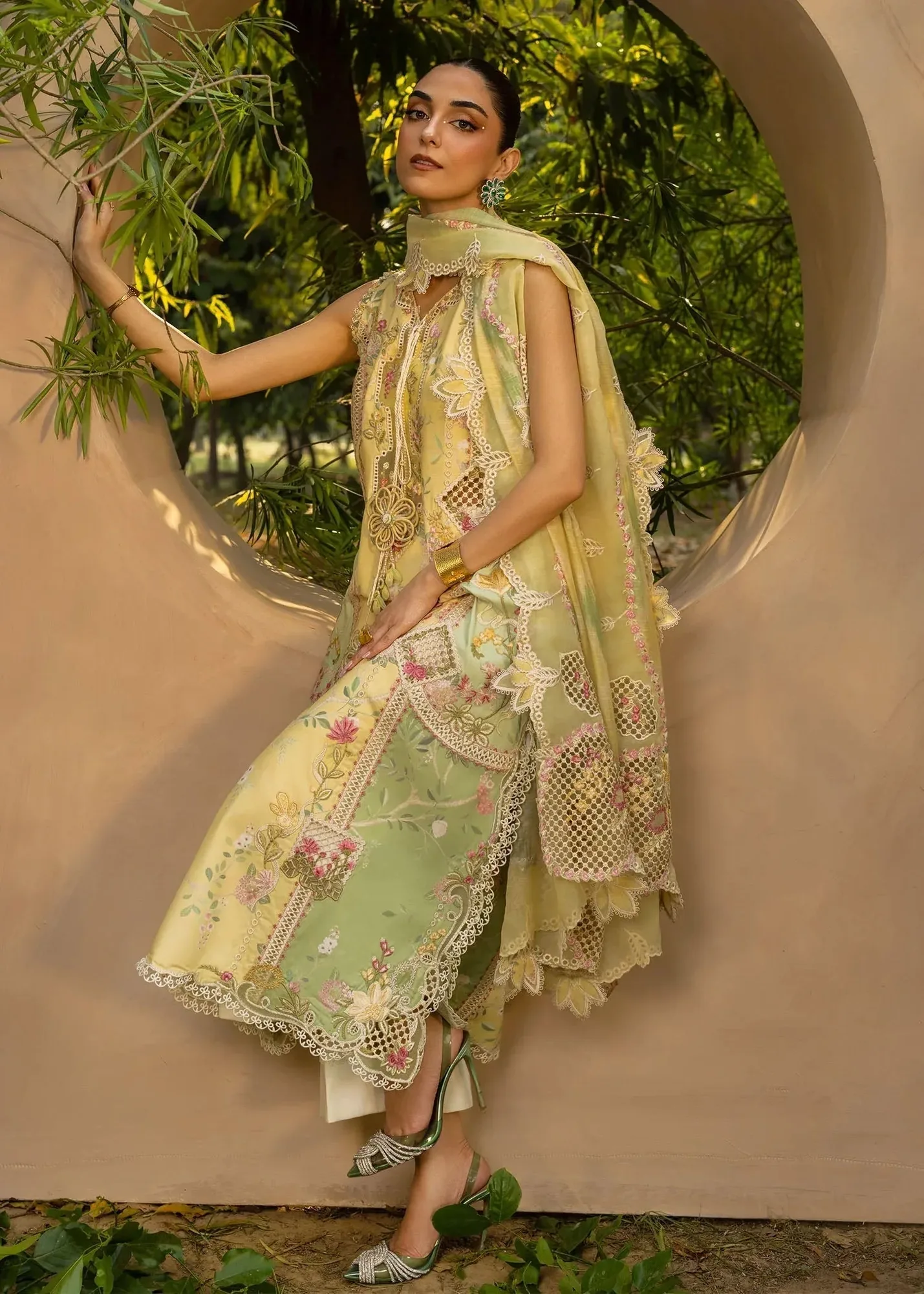 Crimson Tasawar 25 Lemon Yellow Organza – view 5 – Poshaq
