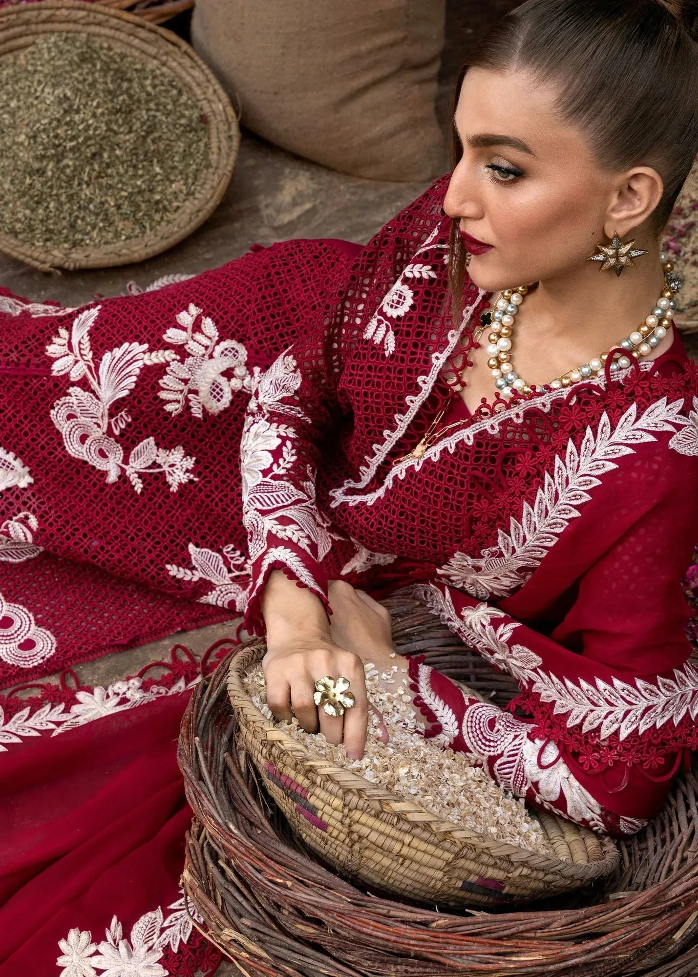 Crimson Tasawar 25 Red Georgette – view 3 – Poshaq