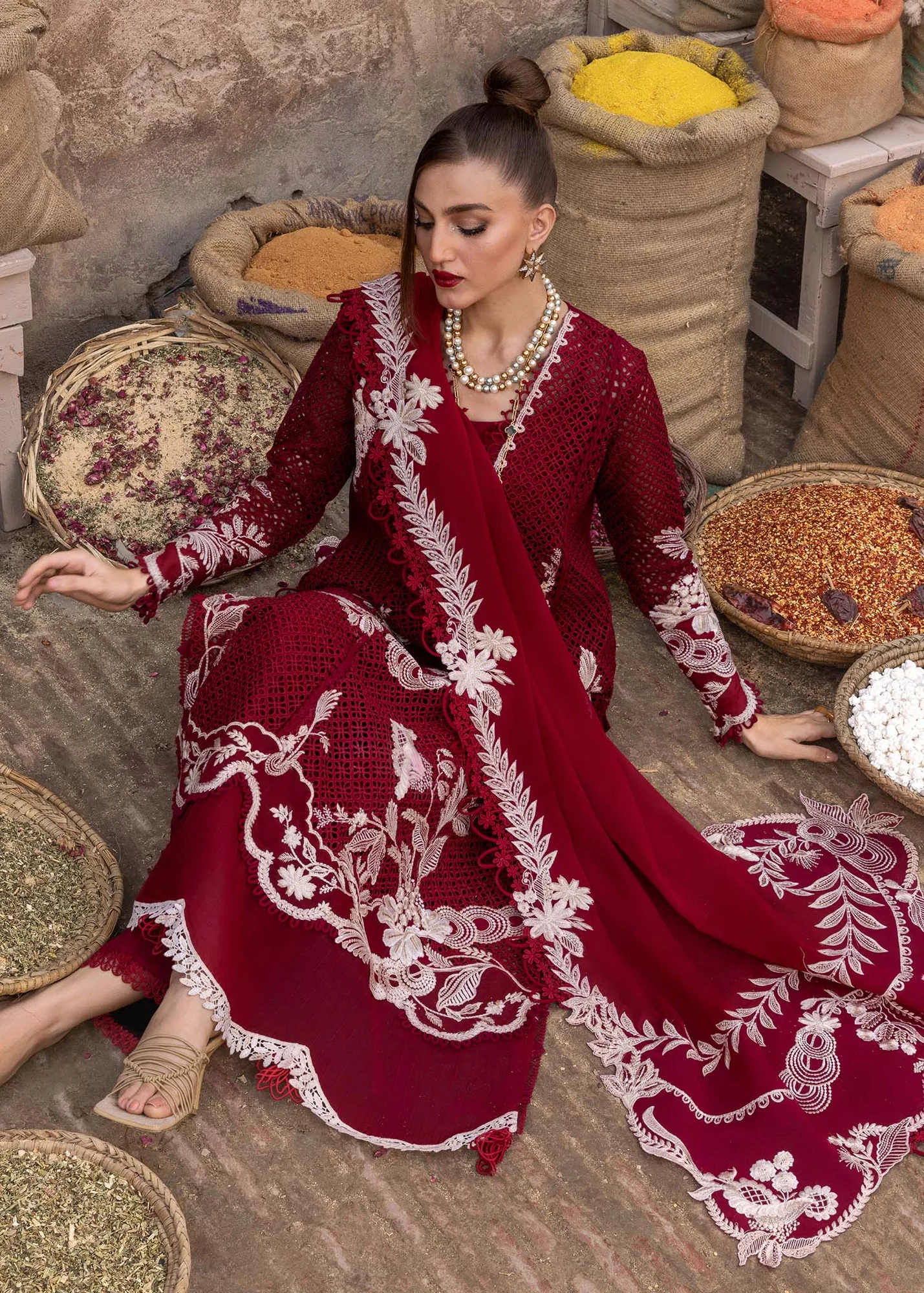 Crimson Tasawar 25 Red Georgette – view 6 – Poshaq