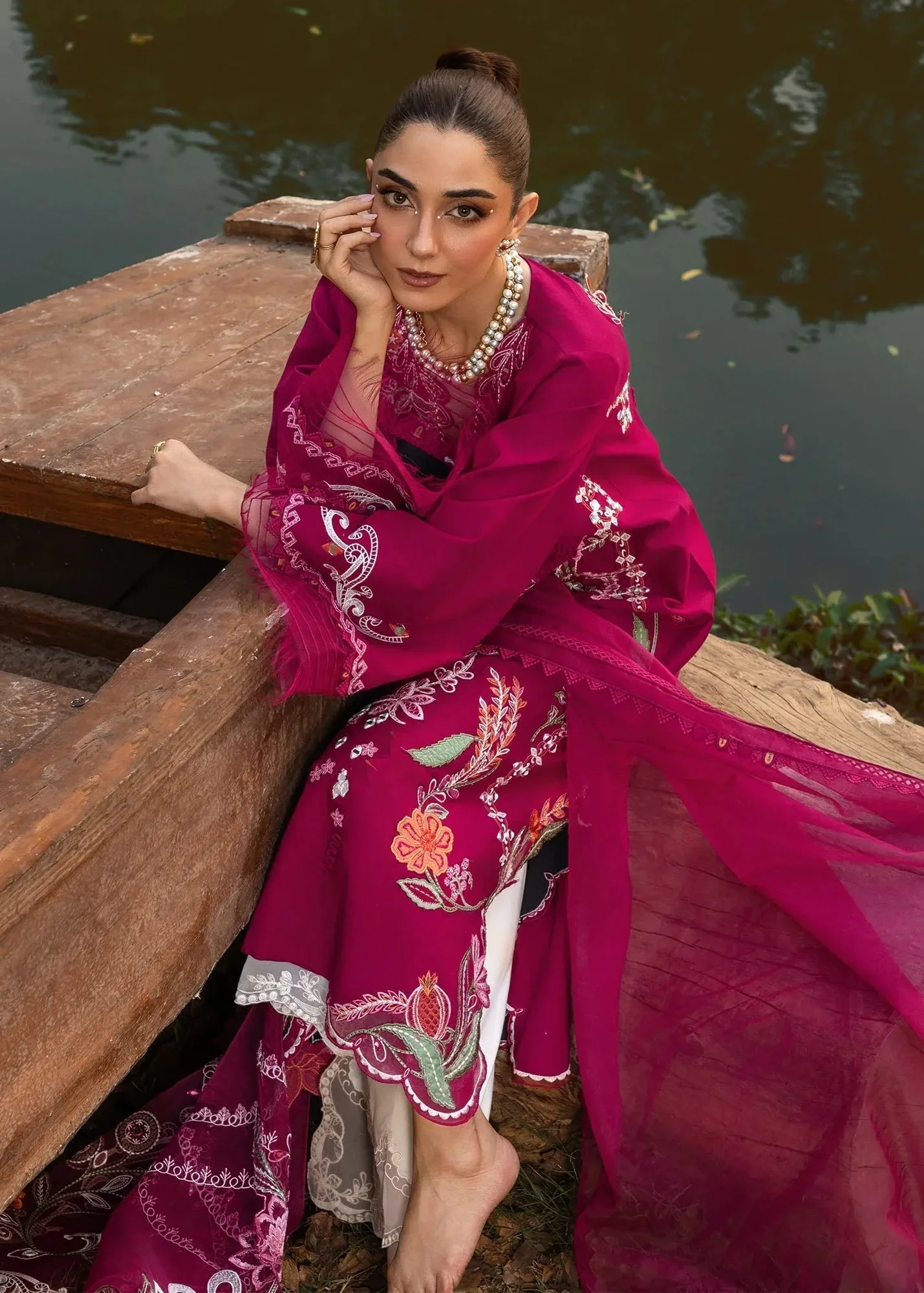 Crimson Tasawar 25 Berry Organza – view 4 – Poshaq