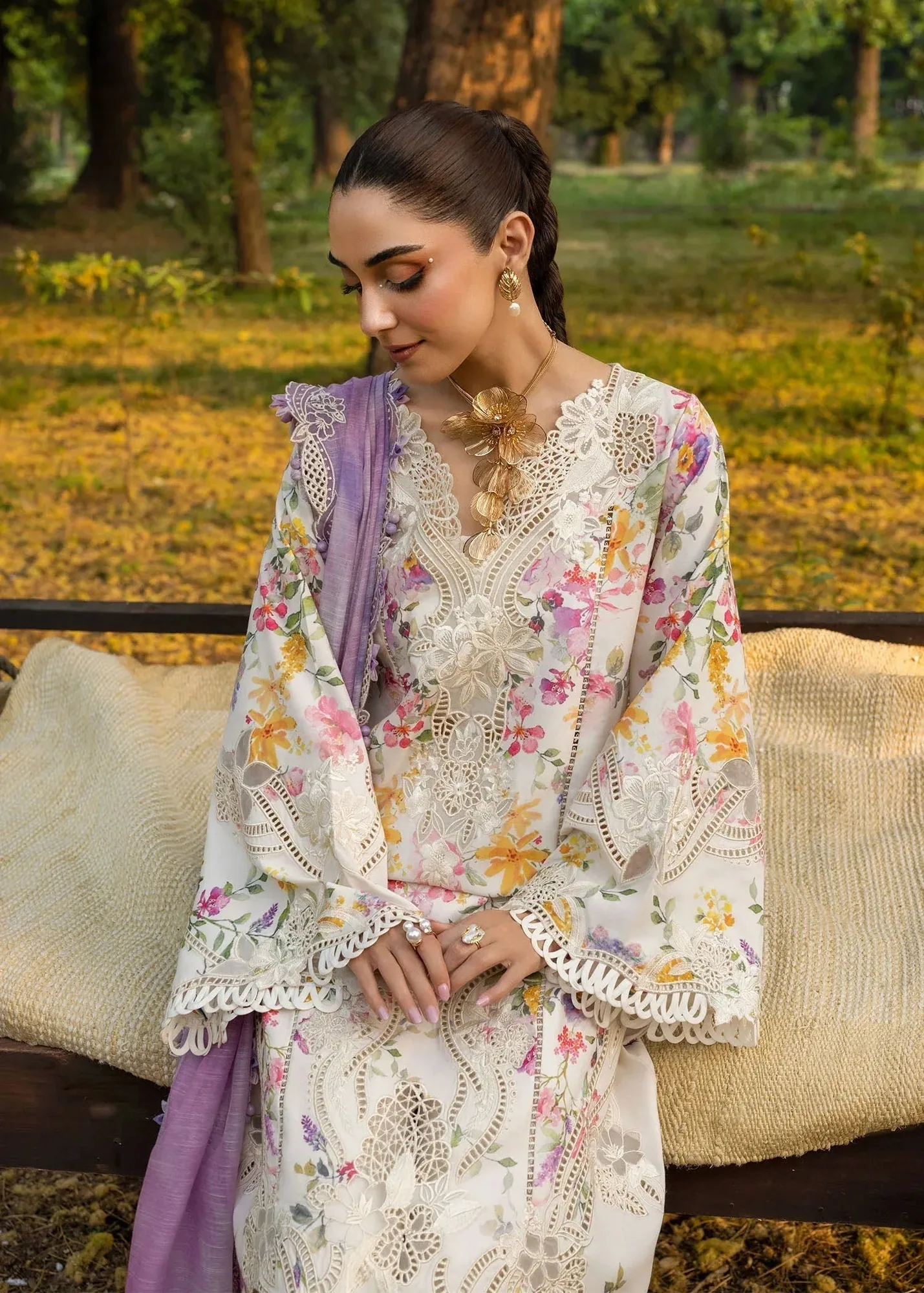 Crimson Tasawar 25 Off White Organza – view 4 – Poshaq