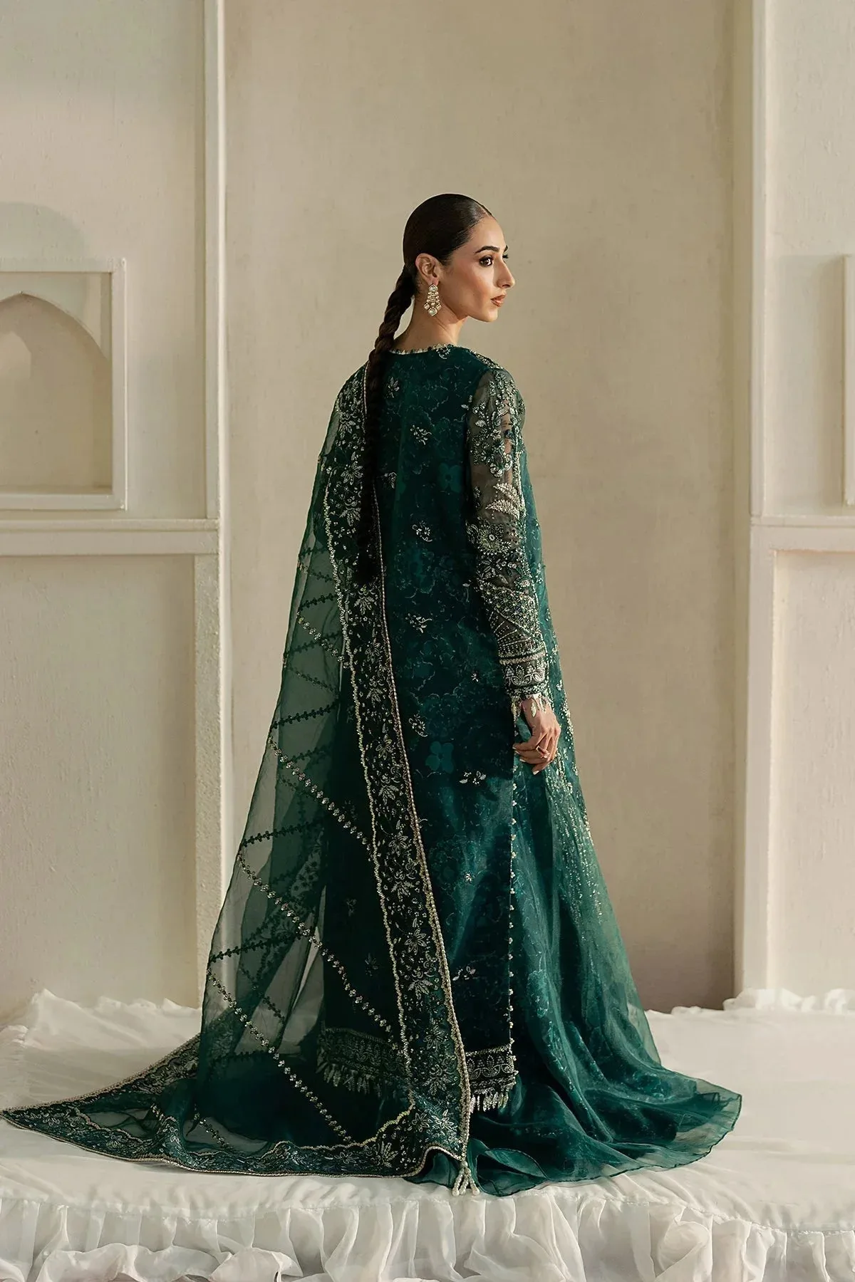 Ayzel Pehli Nazar 25 Bottle Green Organza – view 4 – Poshaq
