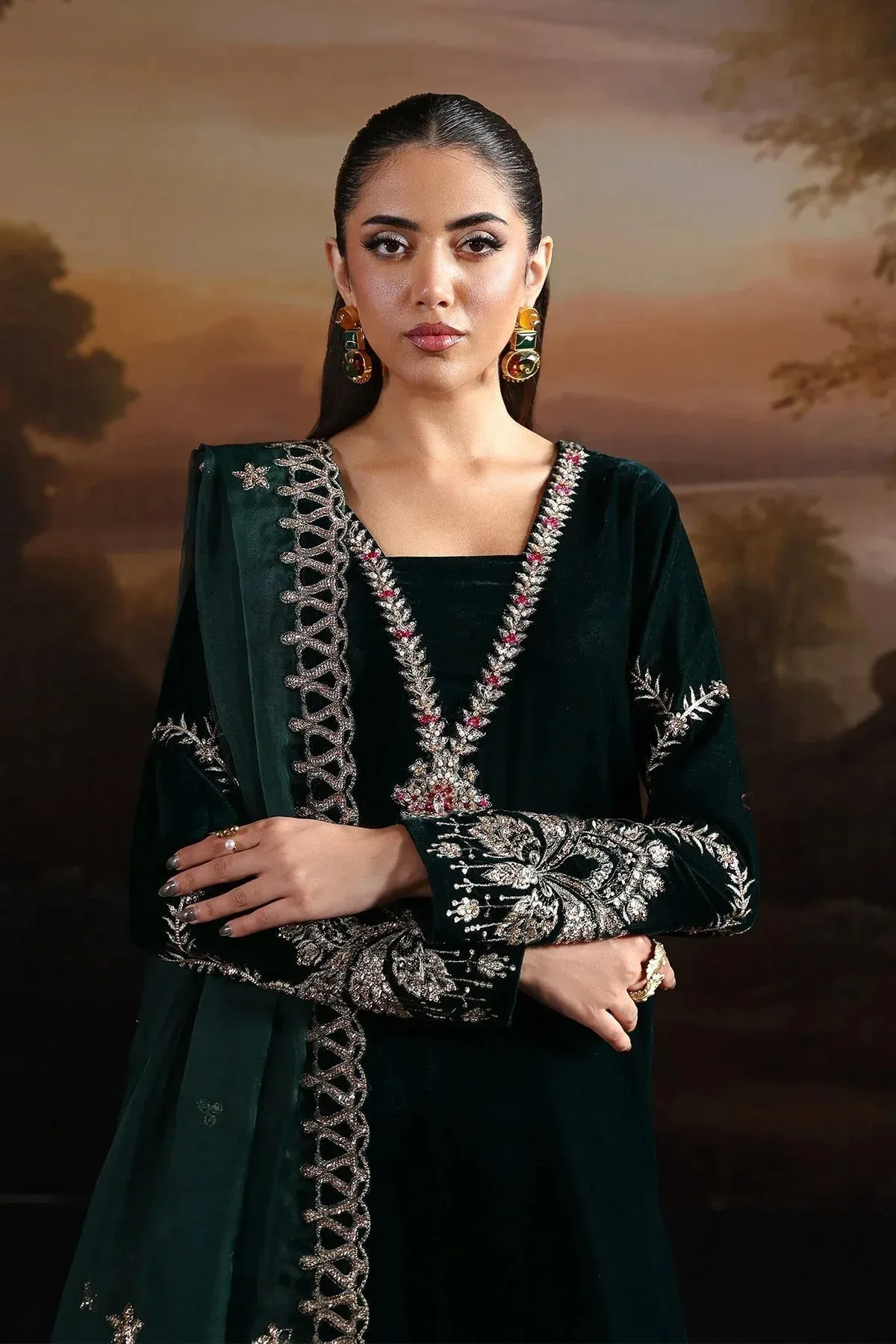 Alizeh Lamour 25 Midnight Green Organza – view 4 – Poshaq