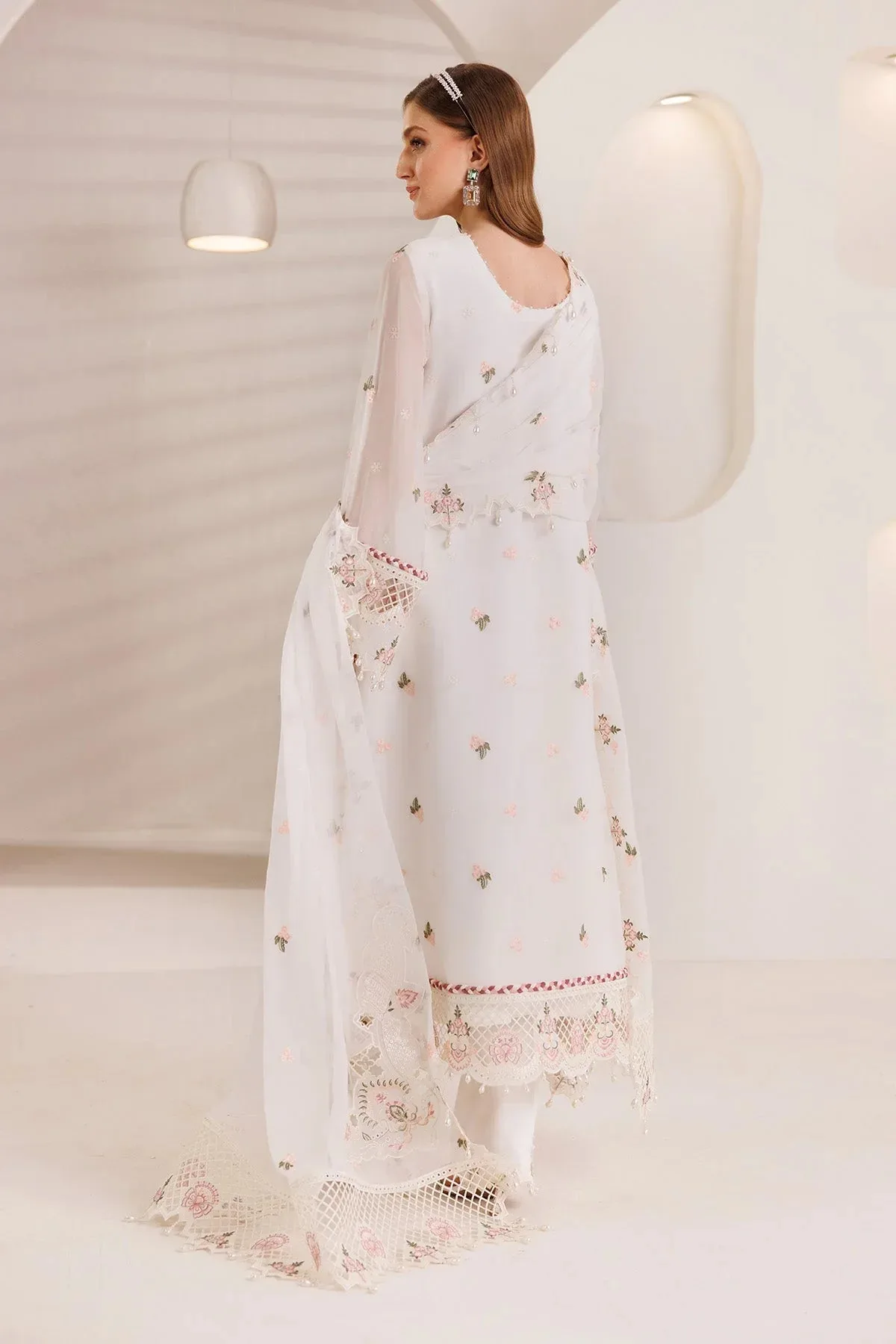 Alizeh Dhaagay 25 soft white Raw Silk – view 2 – Poshaq