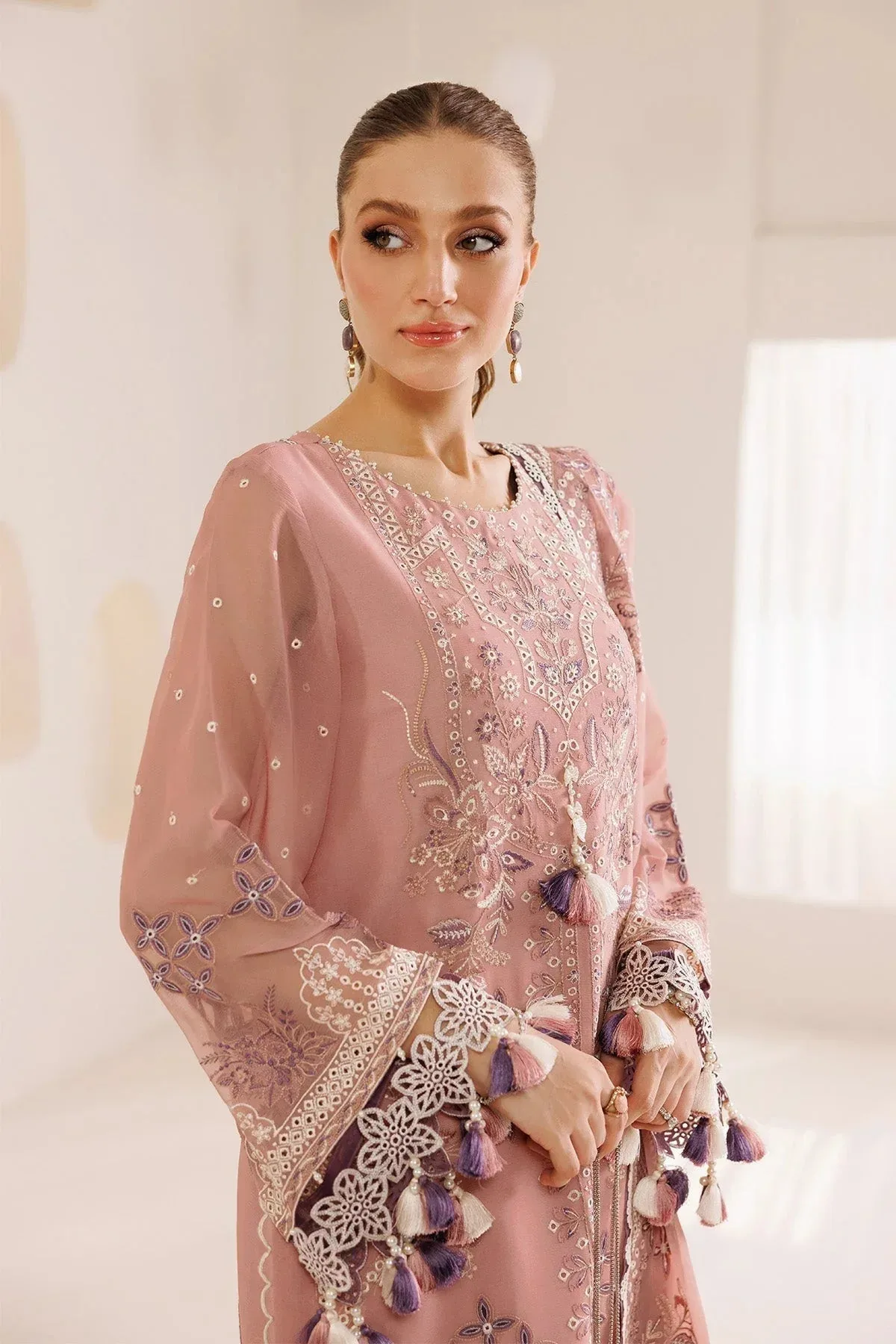 Alizeh Dhaagay 25 peachy pink Raw Silk – view 3 – Poshaq