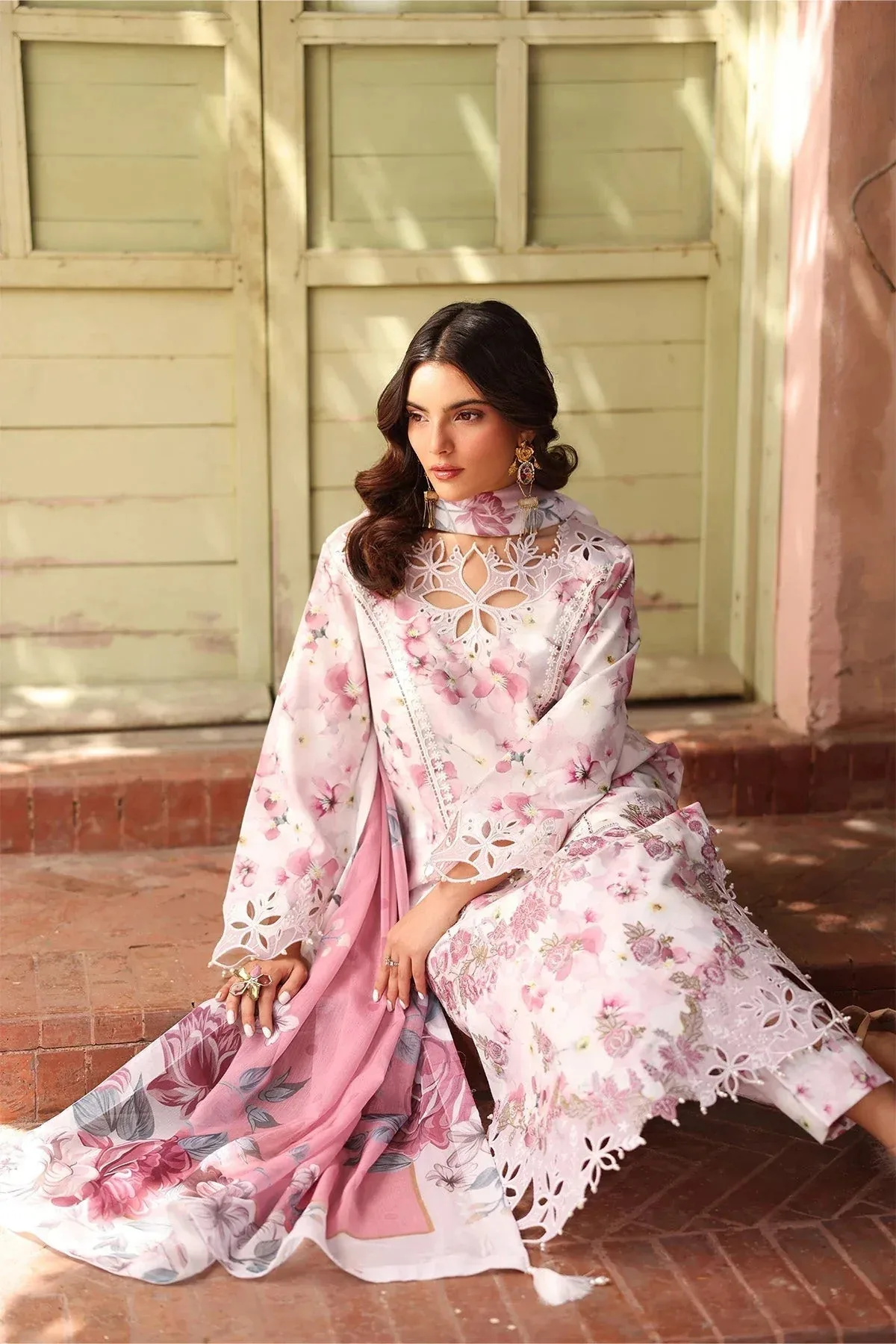 Alizeh Embroidered Printed Festive Edit 25 White Organza – view 4 – Poshaq