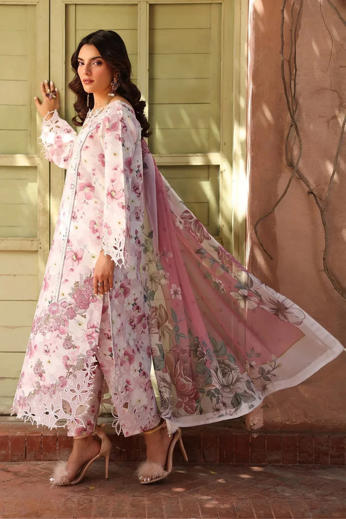 Alizeh Embroidered Printed Festive Edit 25 White Organza – view 5 – Poshaq