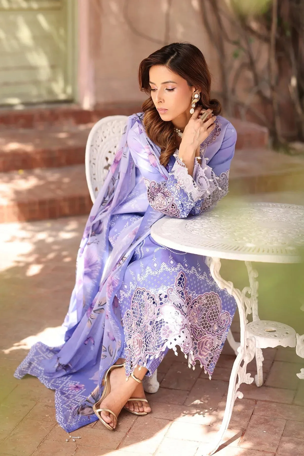 Alizeh Embroidered Printed Festive Edit 25 Lavender Chiffon – view 4 – Poshaq