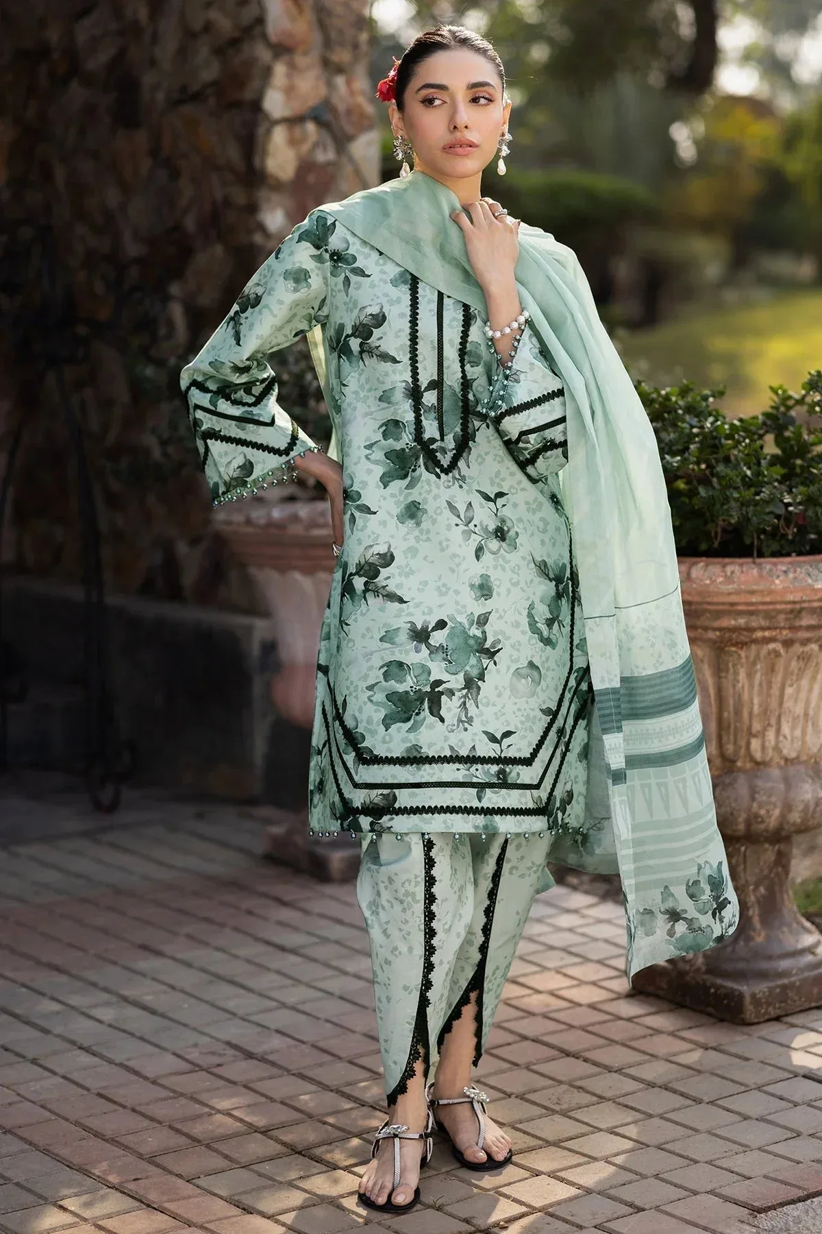 Alizeh Sheen Lawn Prints 25 Mint Lawn – view 5 – Poshaq
