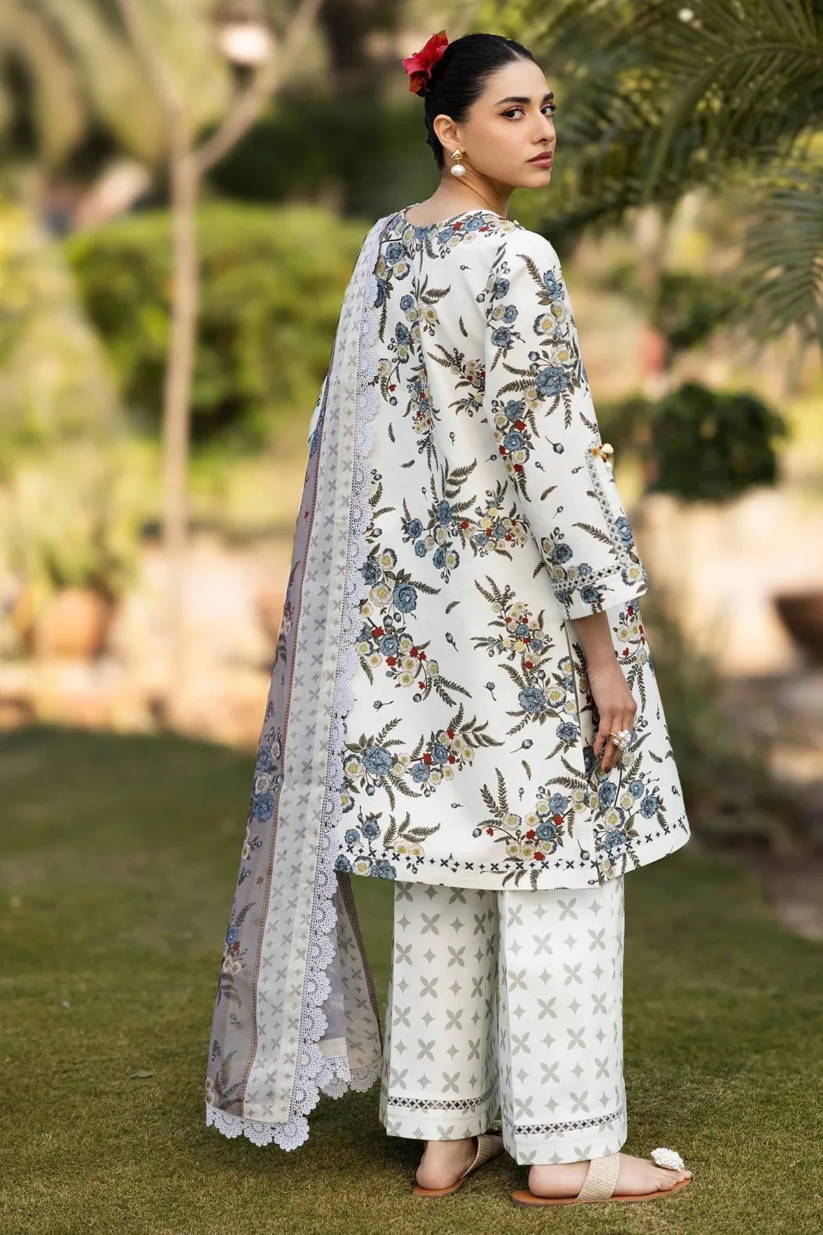 Alizeh Sheen Lawn Prints 25 Off White Chiffon – view 2 – Poshaq