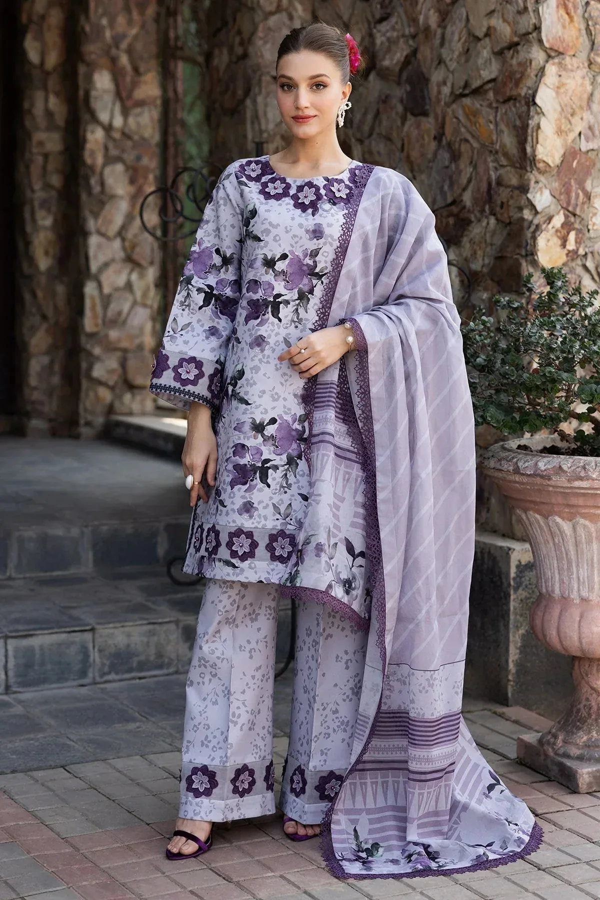 Alizeh Sheen Lawn Prints 25 Lilac Lawn – view 5 – Poshaq
