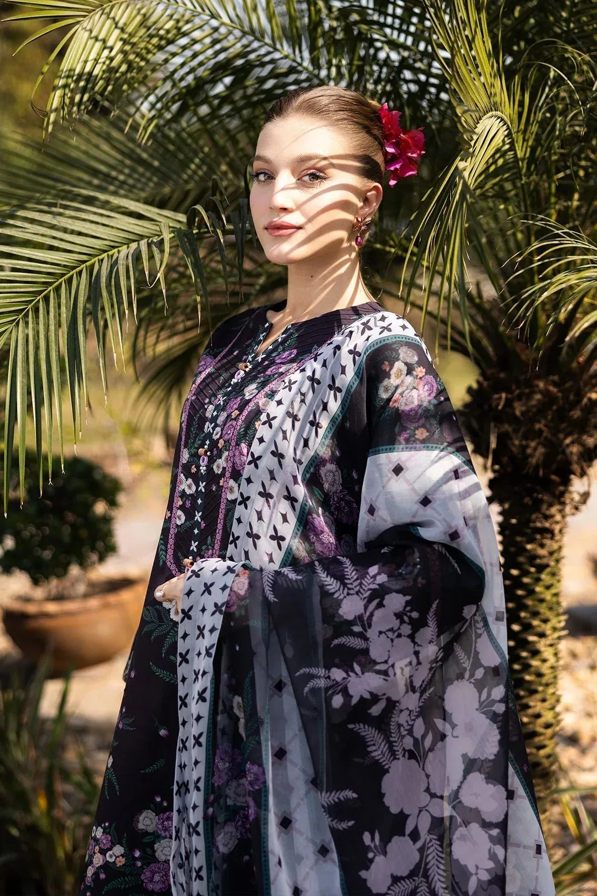 Alizeh Sheen Lawn Prints 25 Black Chiffon – view 3 – Poshaq