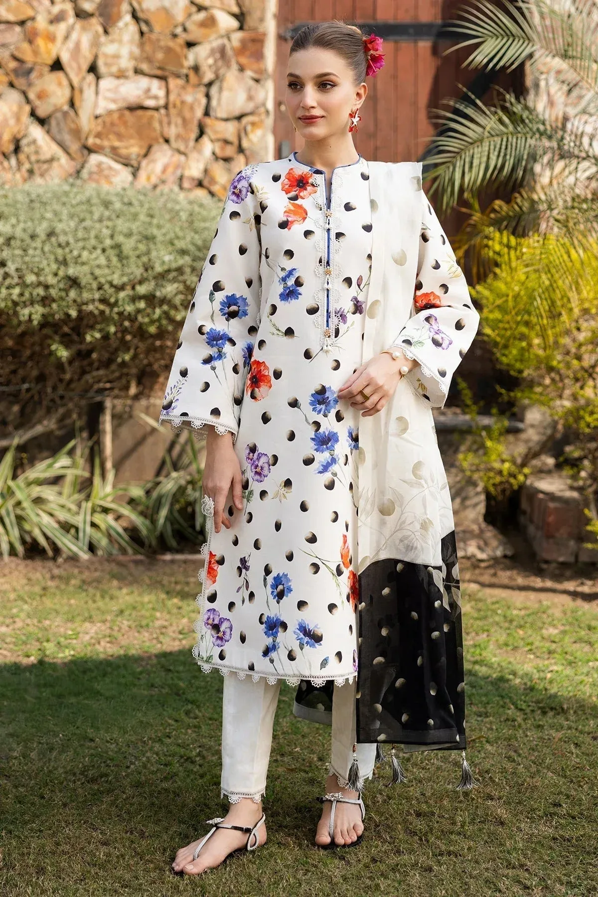 Alizeh Sheen Lawn Prints 25 White Chiffon – view 1 – Poshaq
