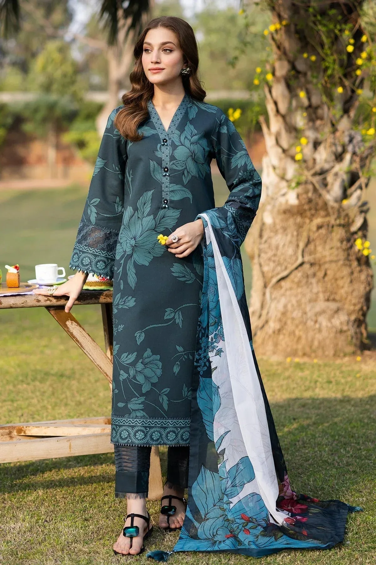 Alizeh Sheen Lawn Prints 25 Deep Teal Green Chiffon – view 4 – Poshaq