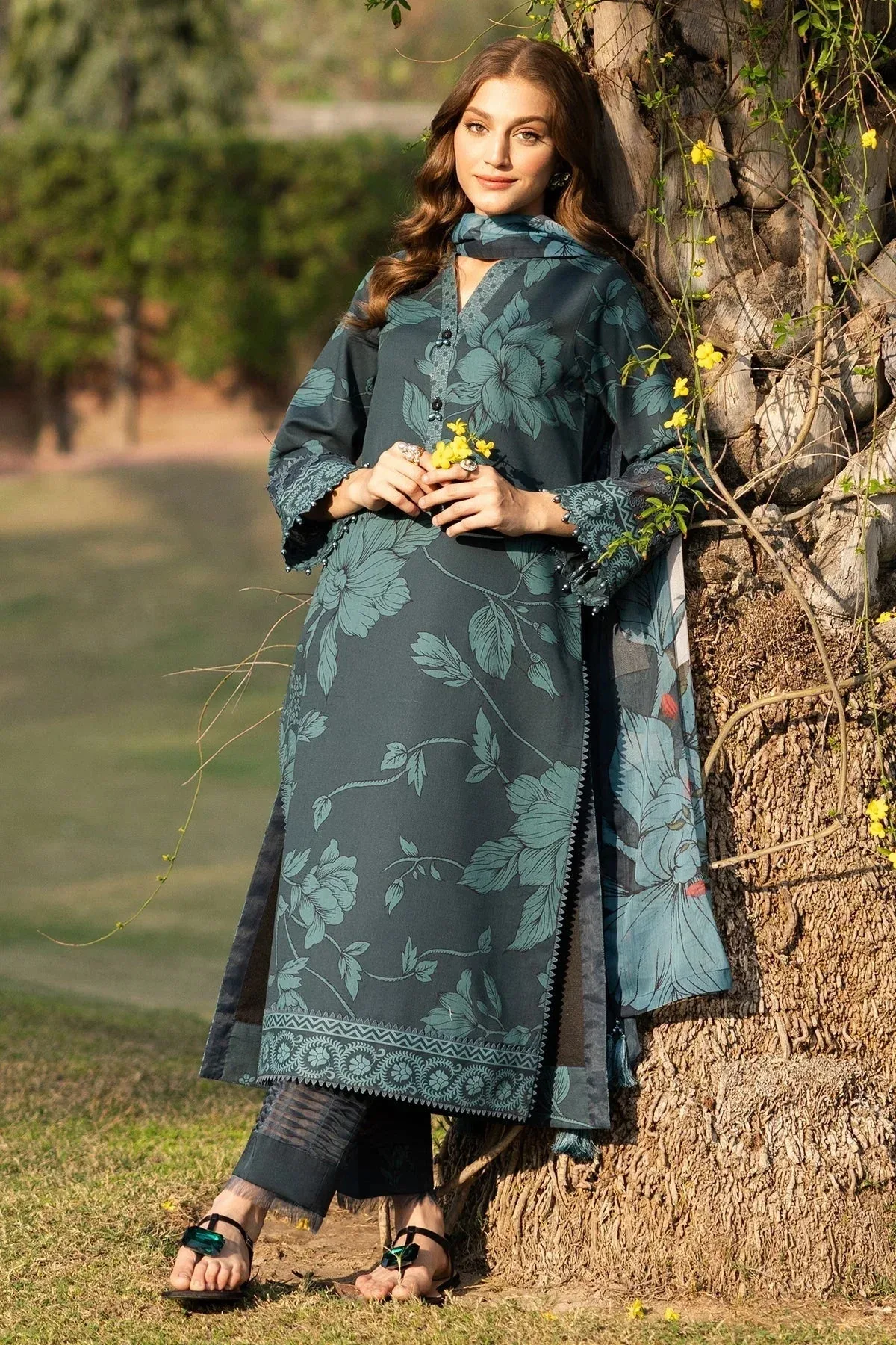 Alizeh Sheen Lawn Prints 25 Deep Teal Green Chiffon – view 5 – Poshaq