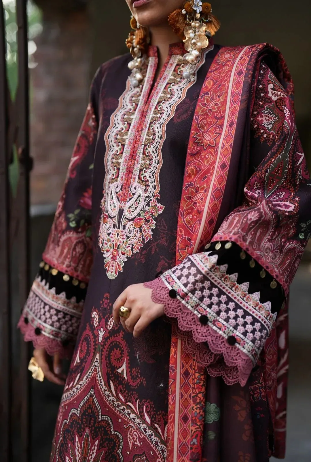 AJR Couture Sard Sham Chocolate Brown Linen – view 3 – Poshaq