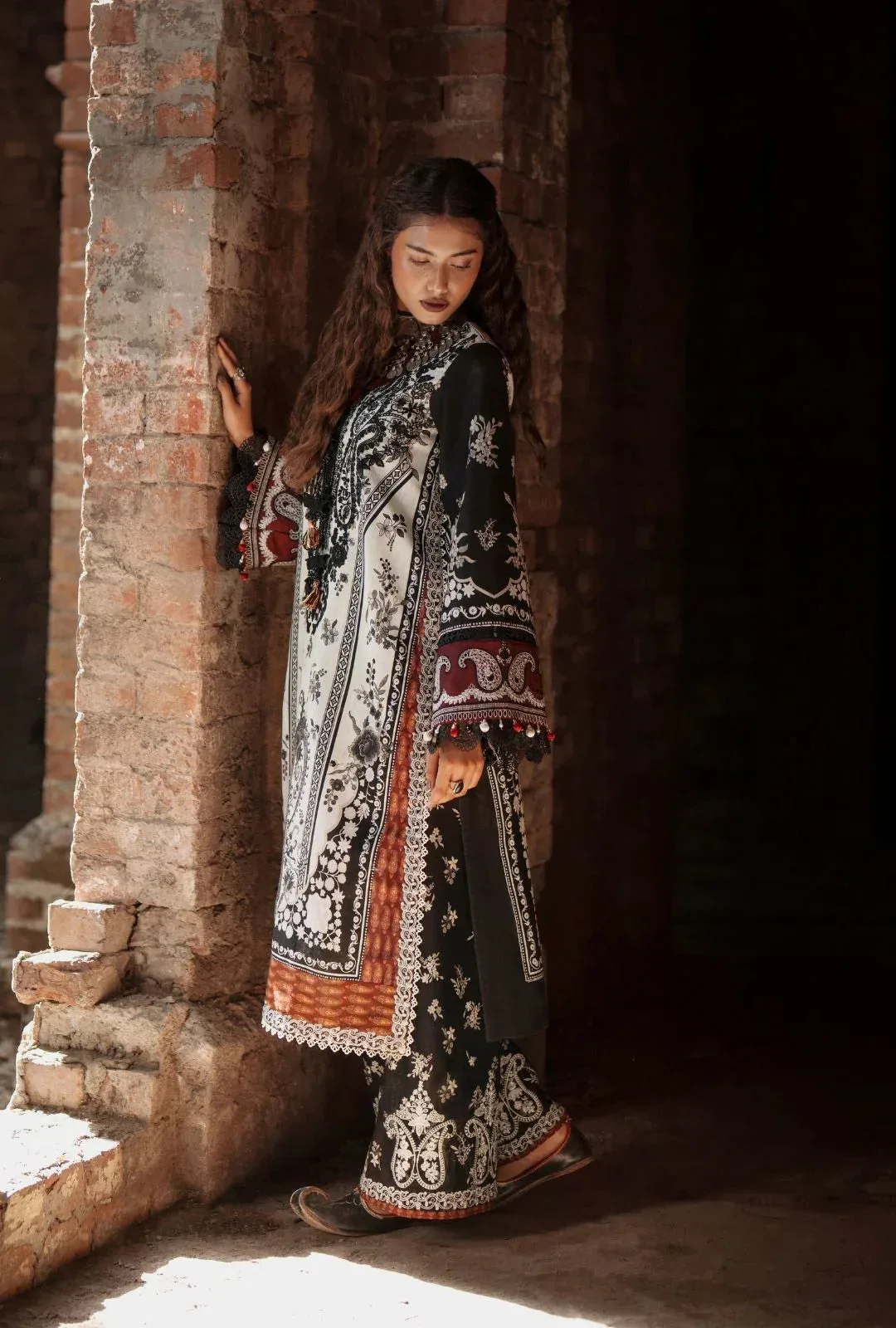 AJR Couture Sard Sham White Khaddar – view 2 – Poshaq
